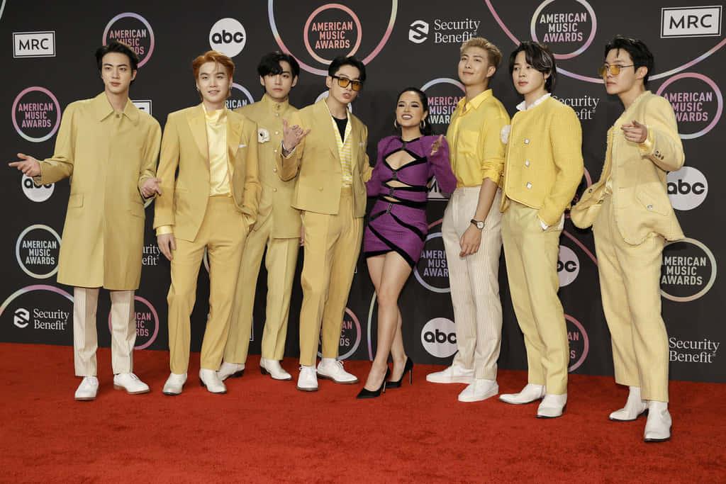 BTS und Becky G Bild