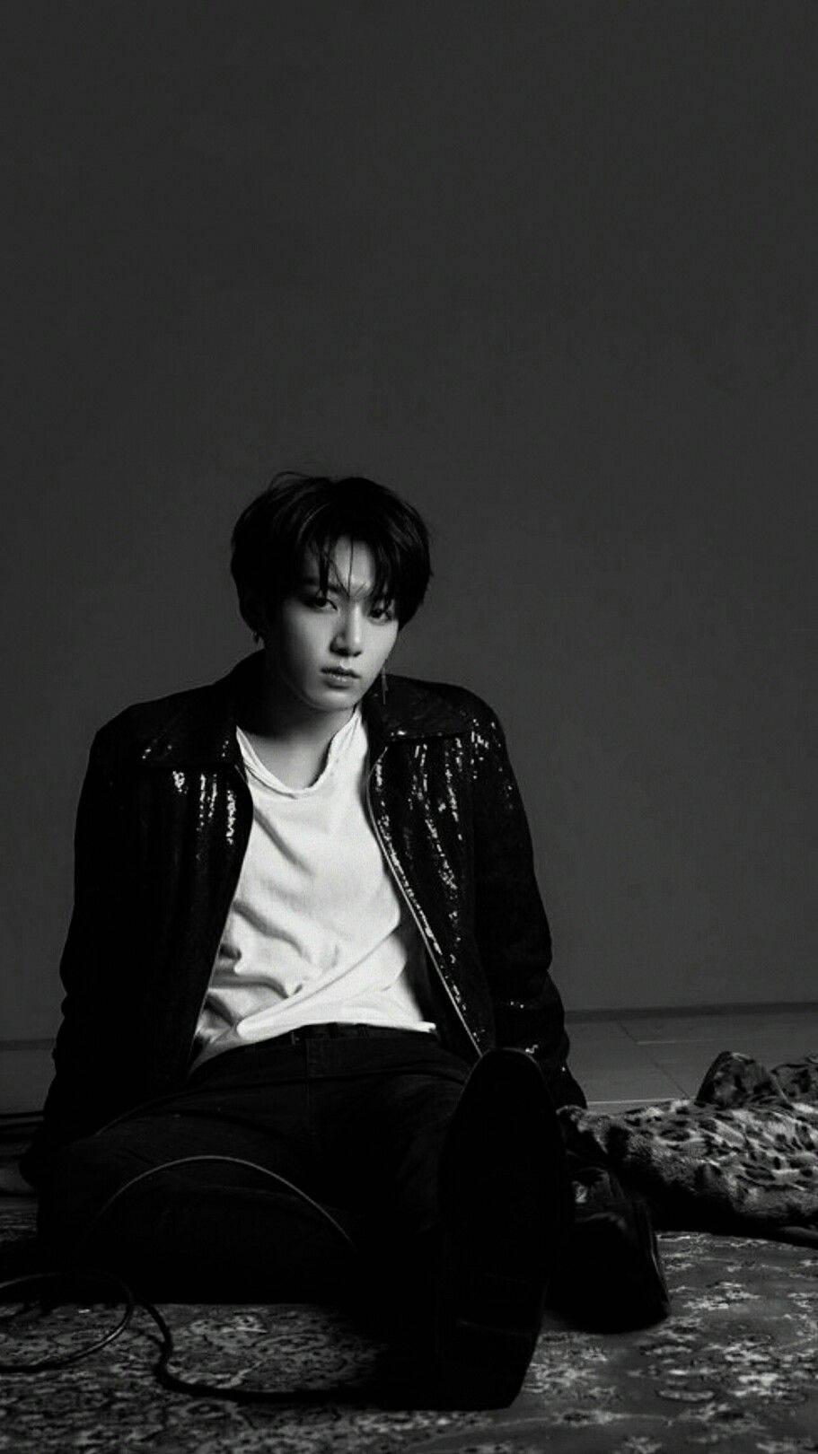BTS Jungkook Black And White — 911x1620 wallpaper