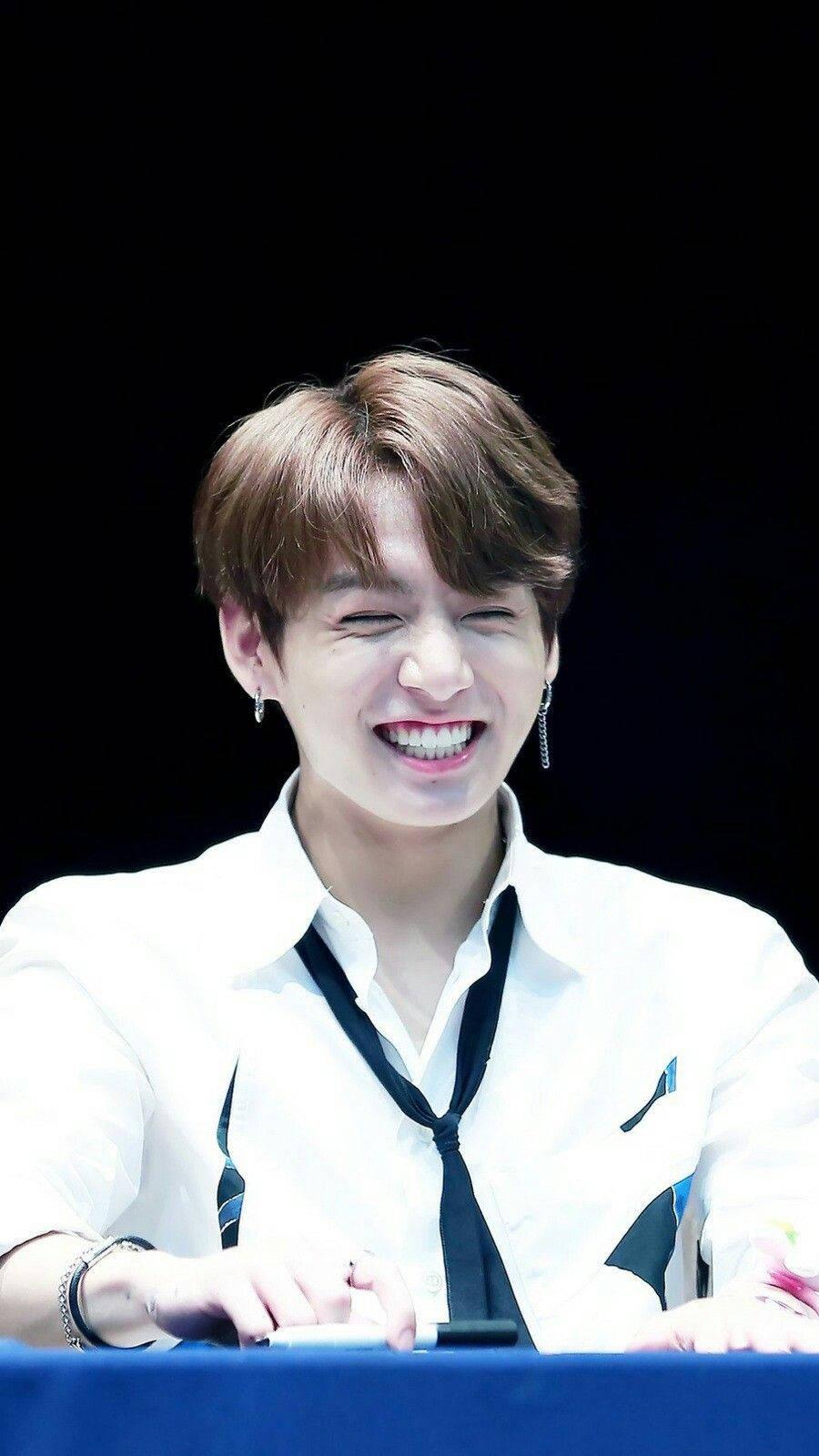 BTS Jungkook Bunny Smile — 900x1600 wallpaper