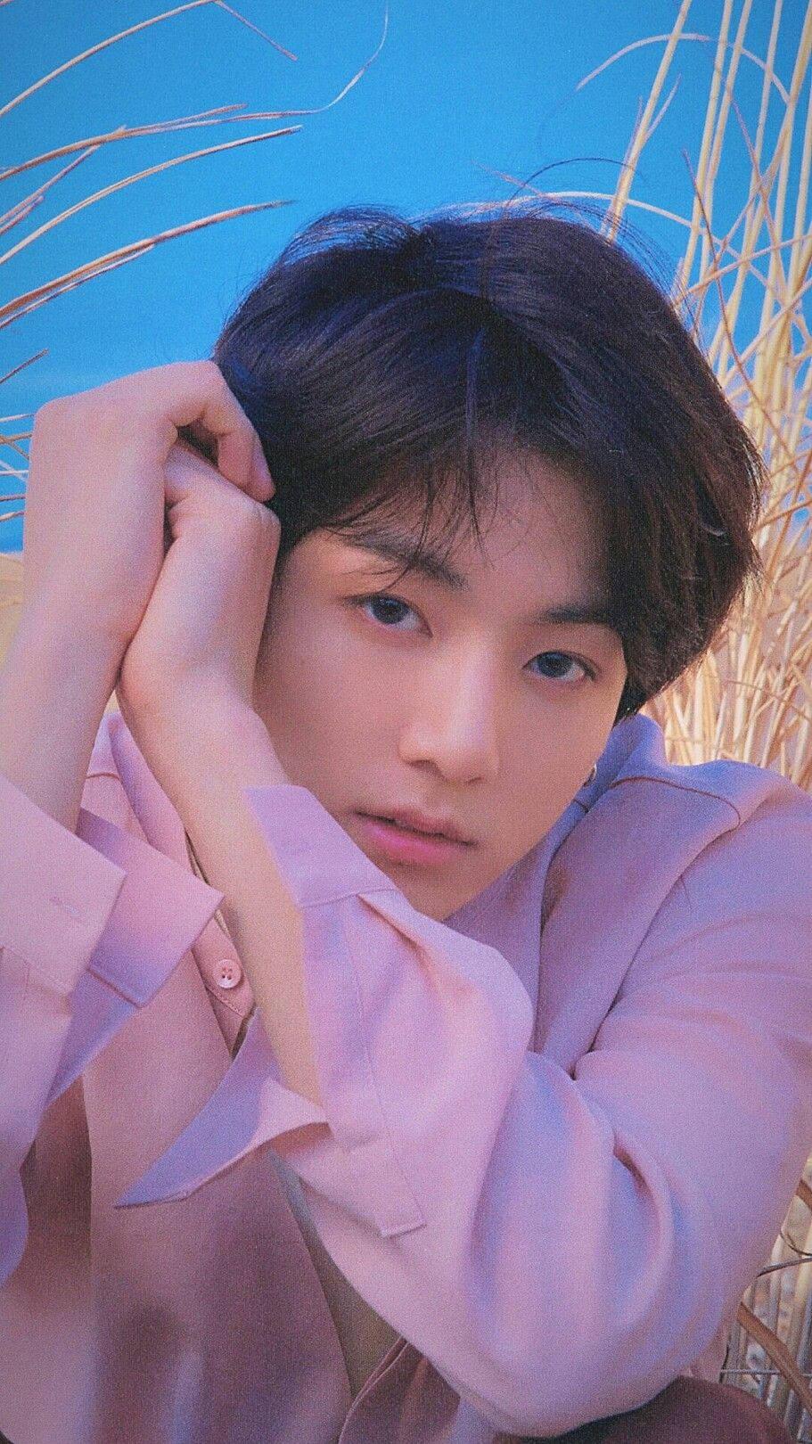 BTS Jungkook In A Field — 911x1620 wallpaper