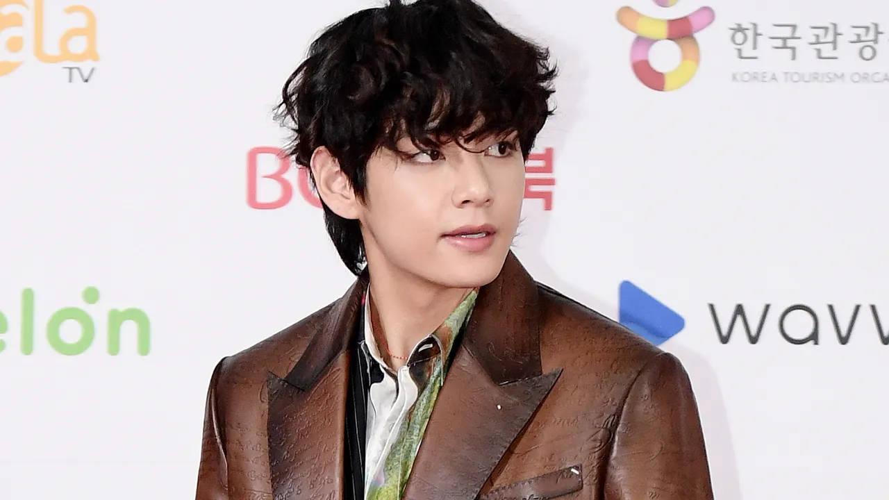 BTS V Brown Leather Jacket — 1280x720 wallpaper