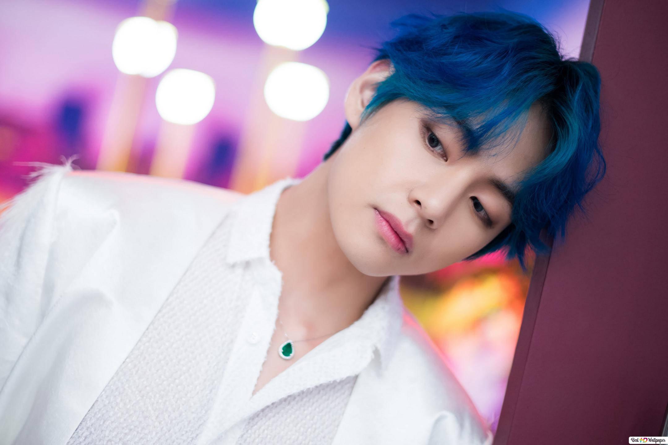 BTS V Leaning On Wall — 2160x1440 wallpaper