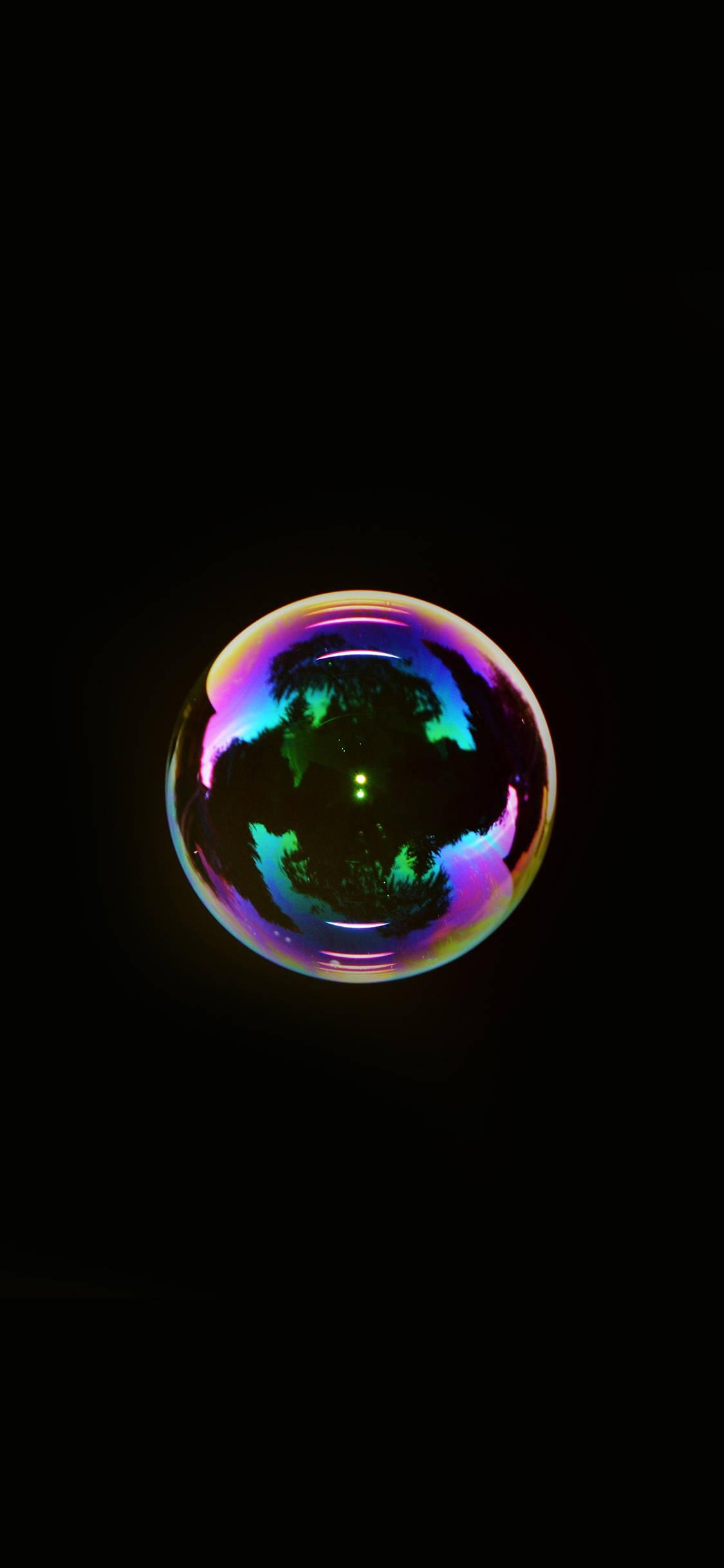 Bubble iPhone 12 — 1125x2436 wallpaper