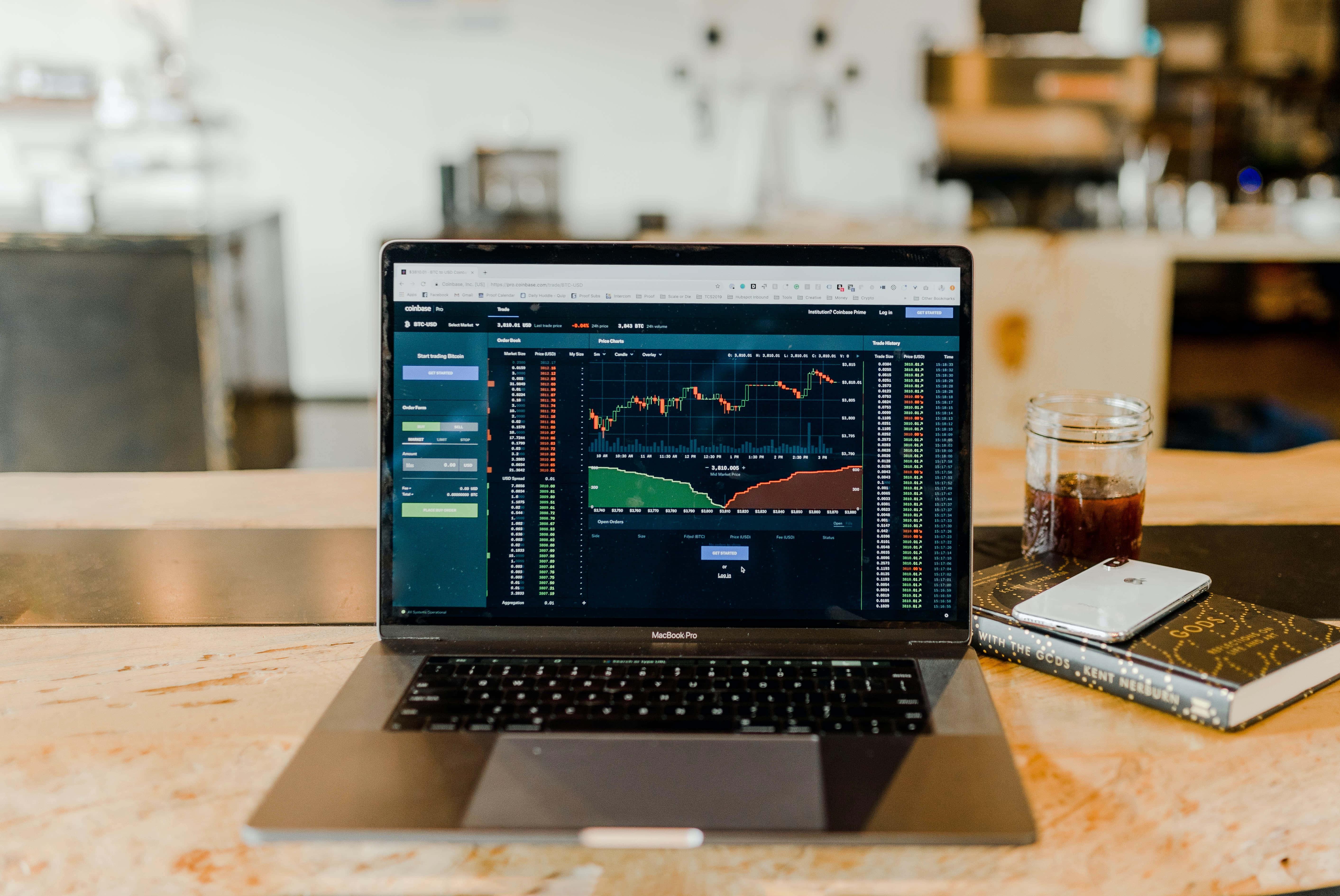 Bullish Trading Day Market - Powerful Stock Exchange — 5652x3780 wallpaper