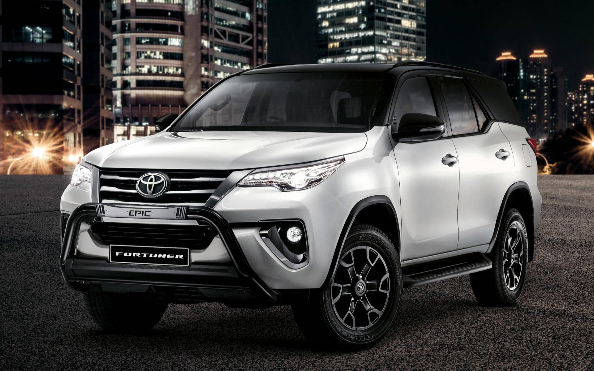 Majestic Toyota Fortuner in Super White Color — 1920x1200 wallpaper