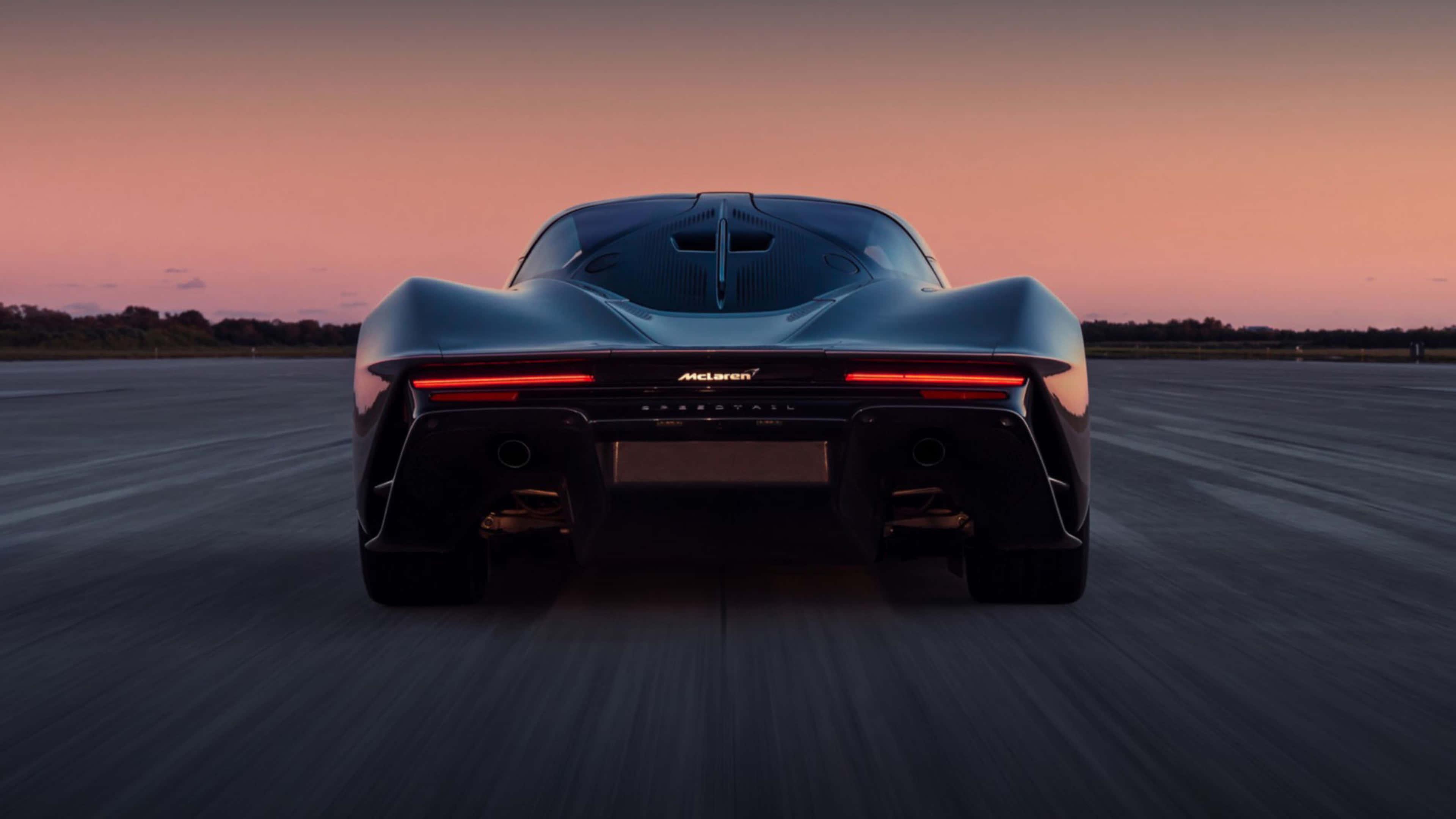 Captivating 4K Car Background — 3840x2160 wallpaper