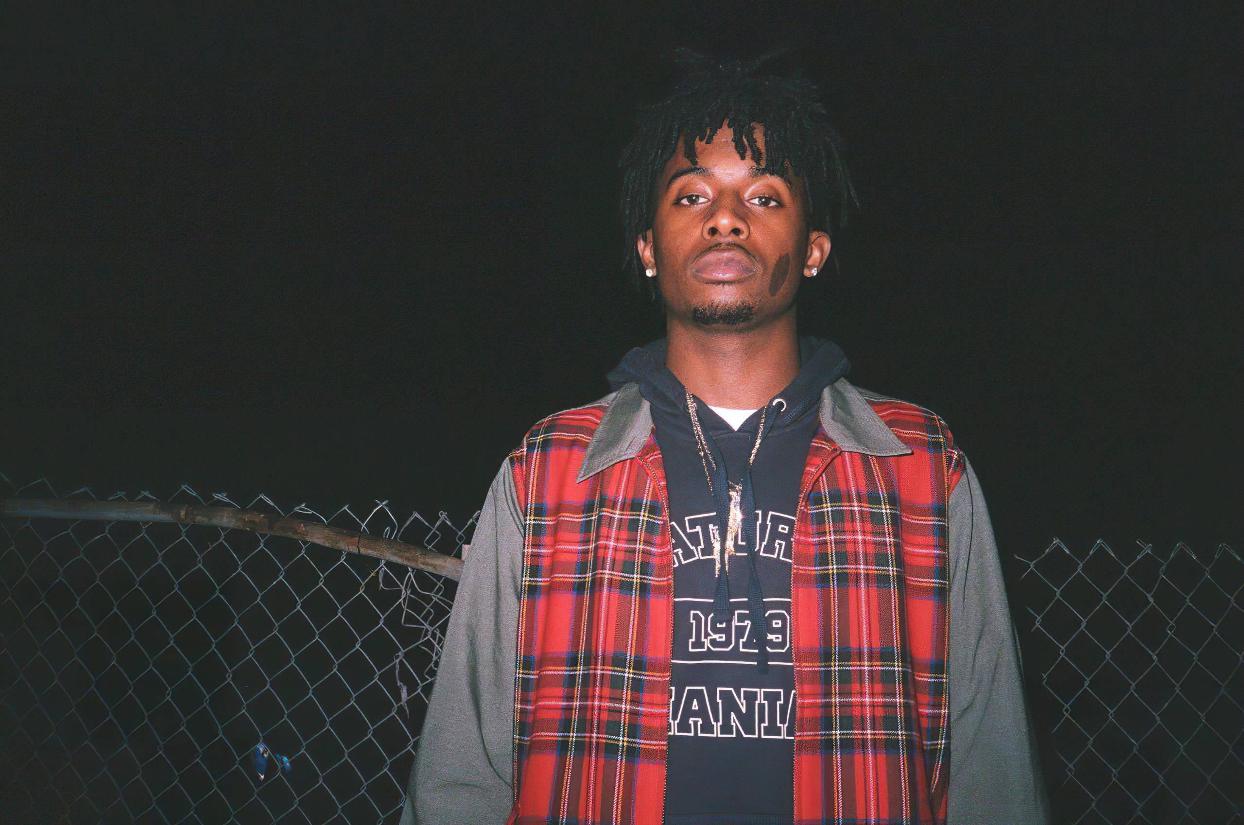 Casual Looking Playboi Carti PFP — 2560x1698 wallpaper