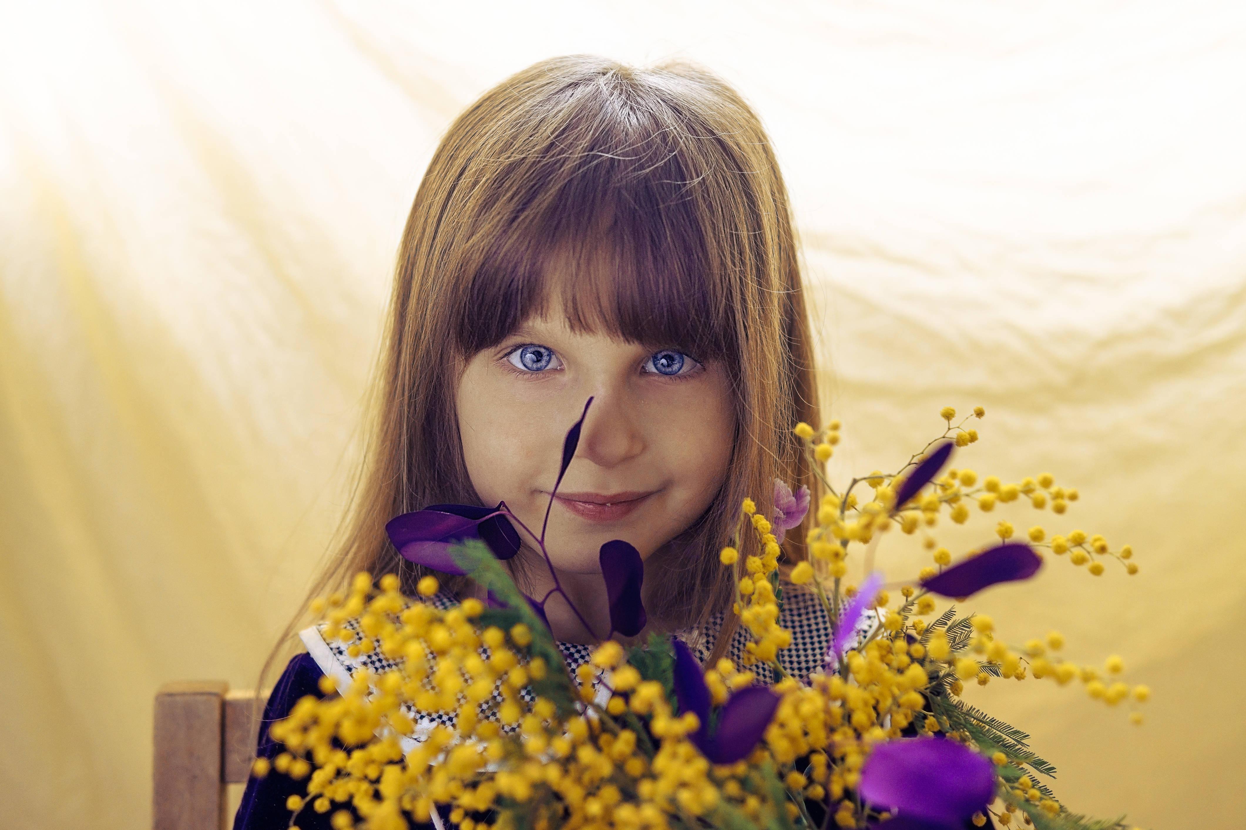 Celebrate Mother's Day with a colorful bouquet of yellow and purple! — 4242x2828 wallpaper