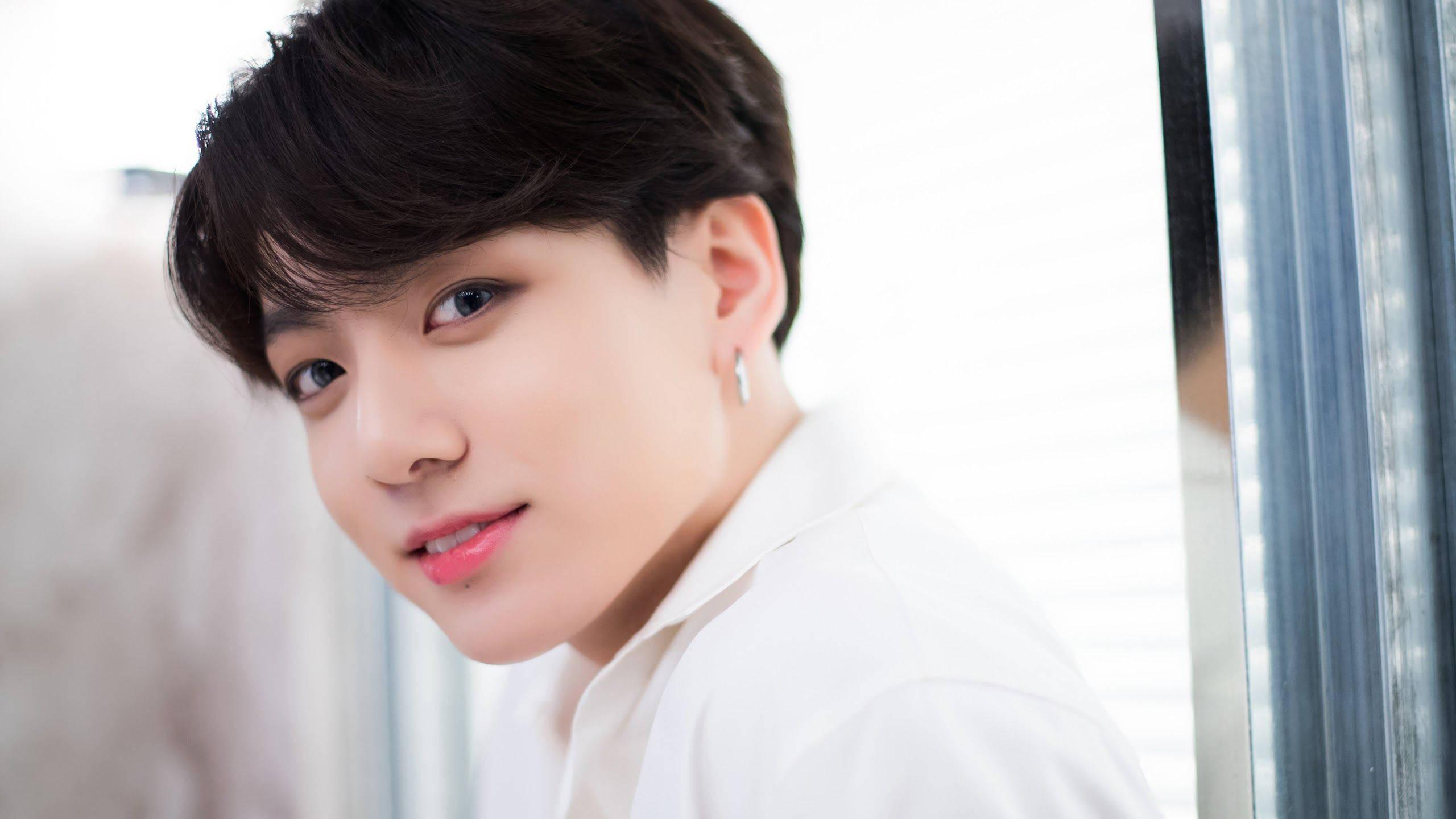 Charming BTS Jungkook — 2560x1440 wallpaper