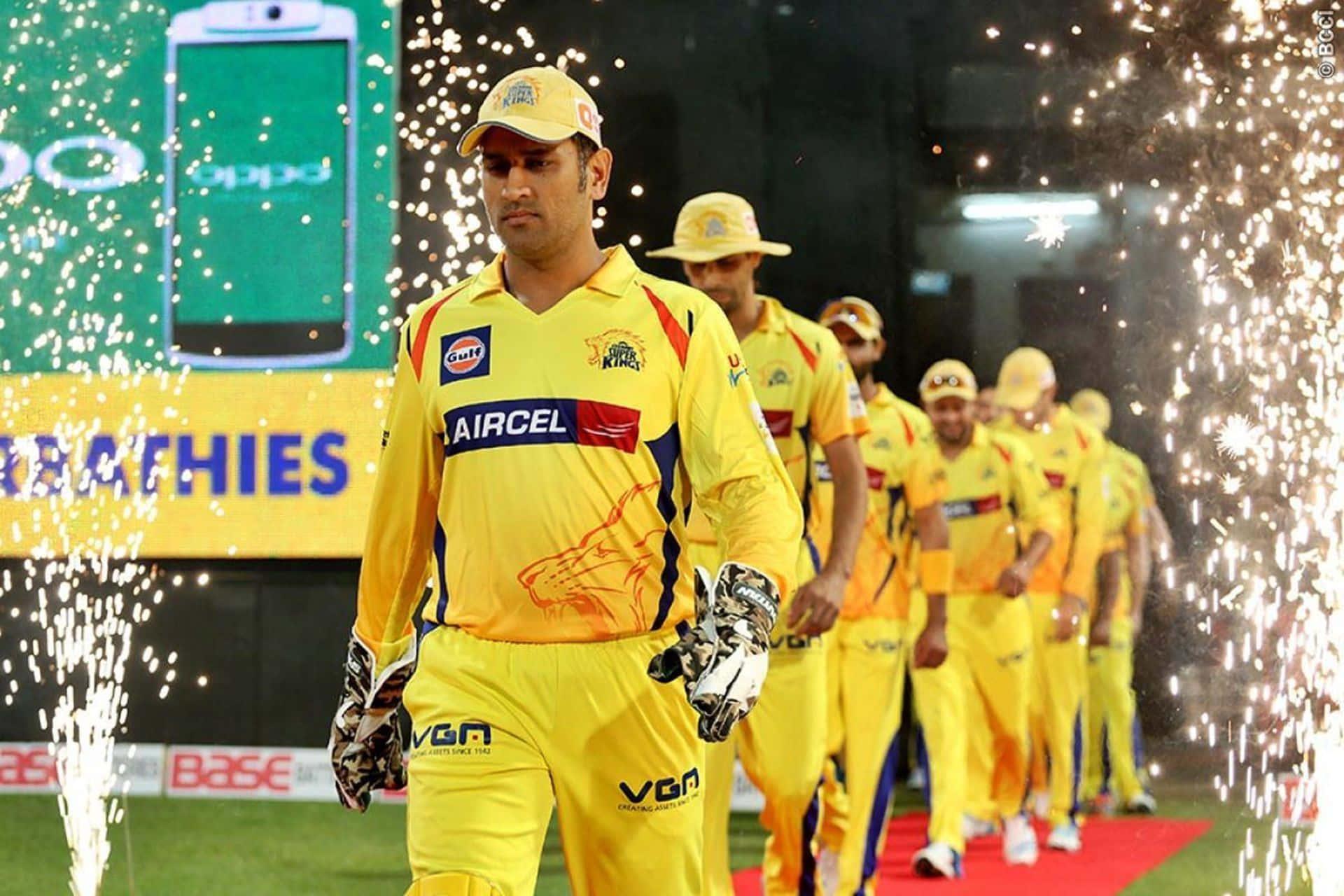 Chennai Super Kings in action on the field — 1920x1280 wallpaper
