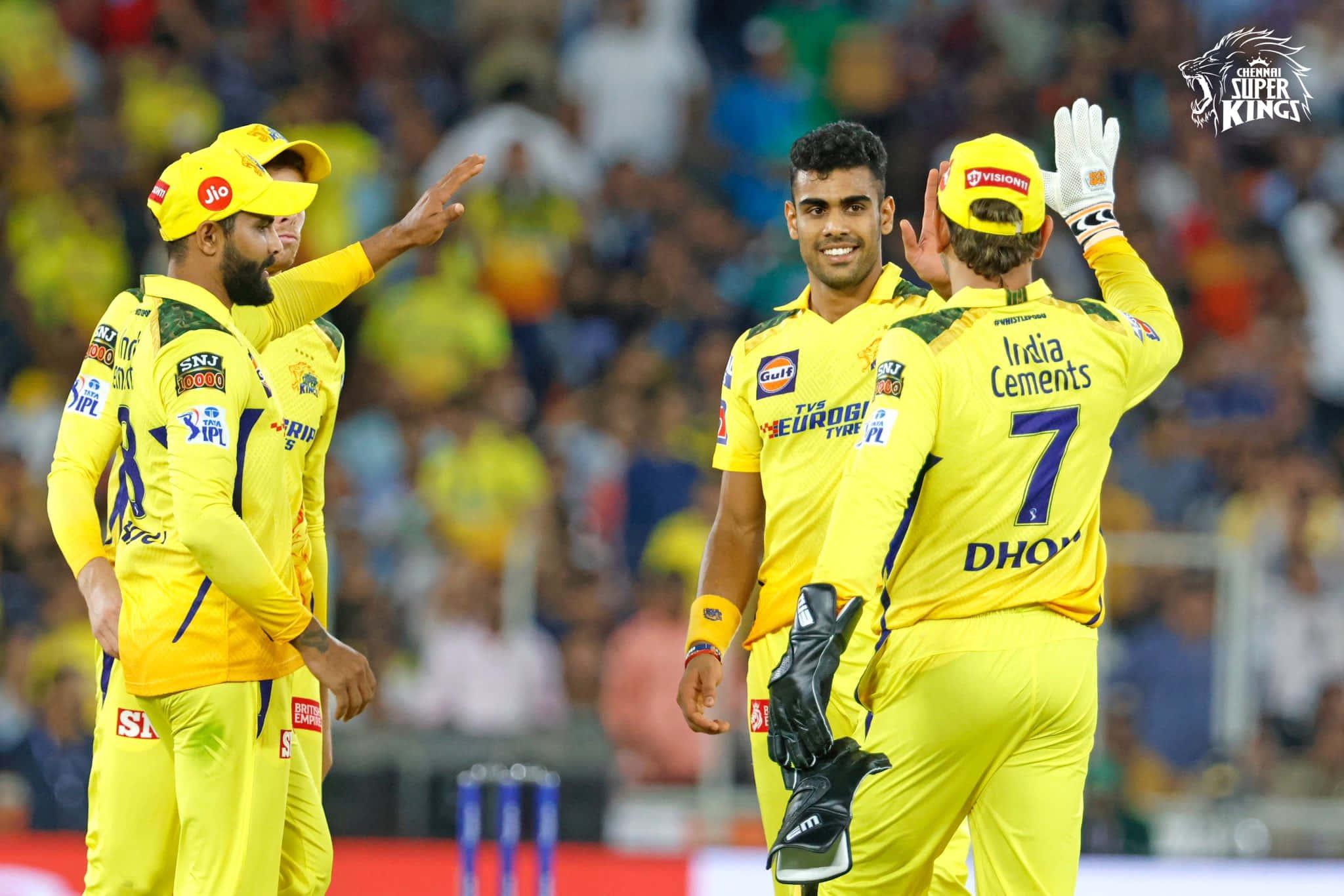 Chennai Super Kings roaring for victory — 2048x1366 wallpaper