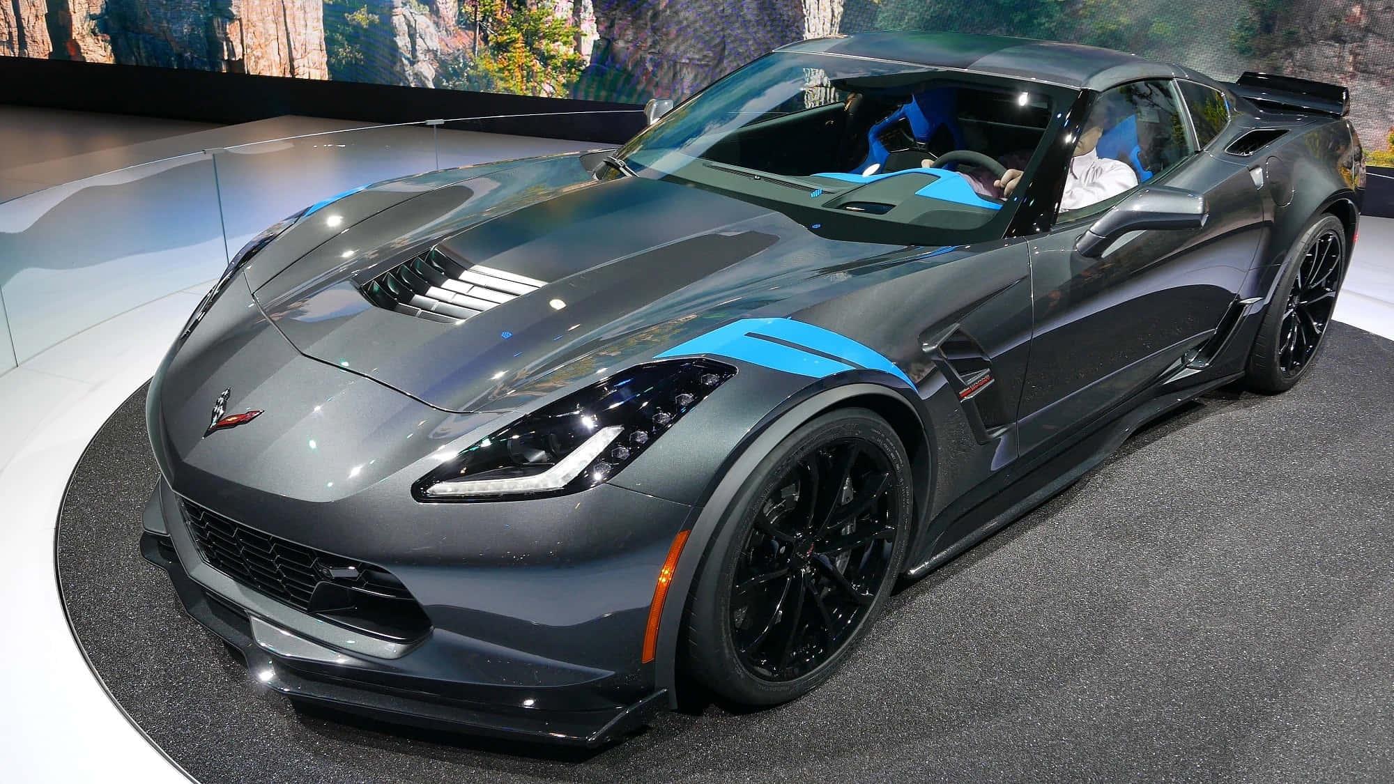 Chevrolet Corvette Z06 Car Picture — 2000x1125 wallpaper