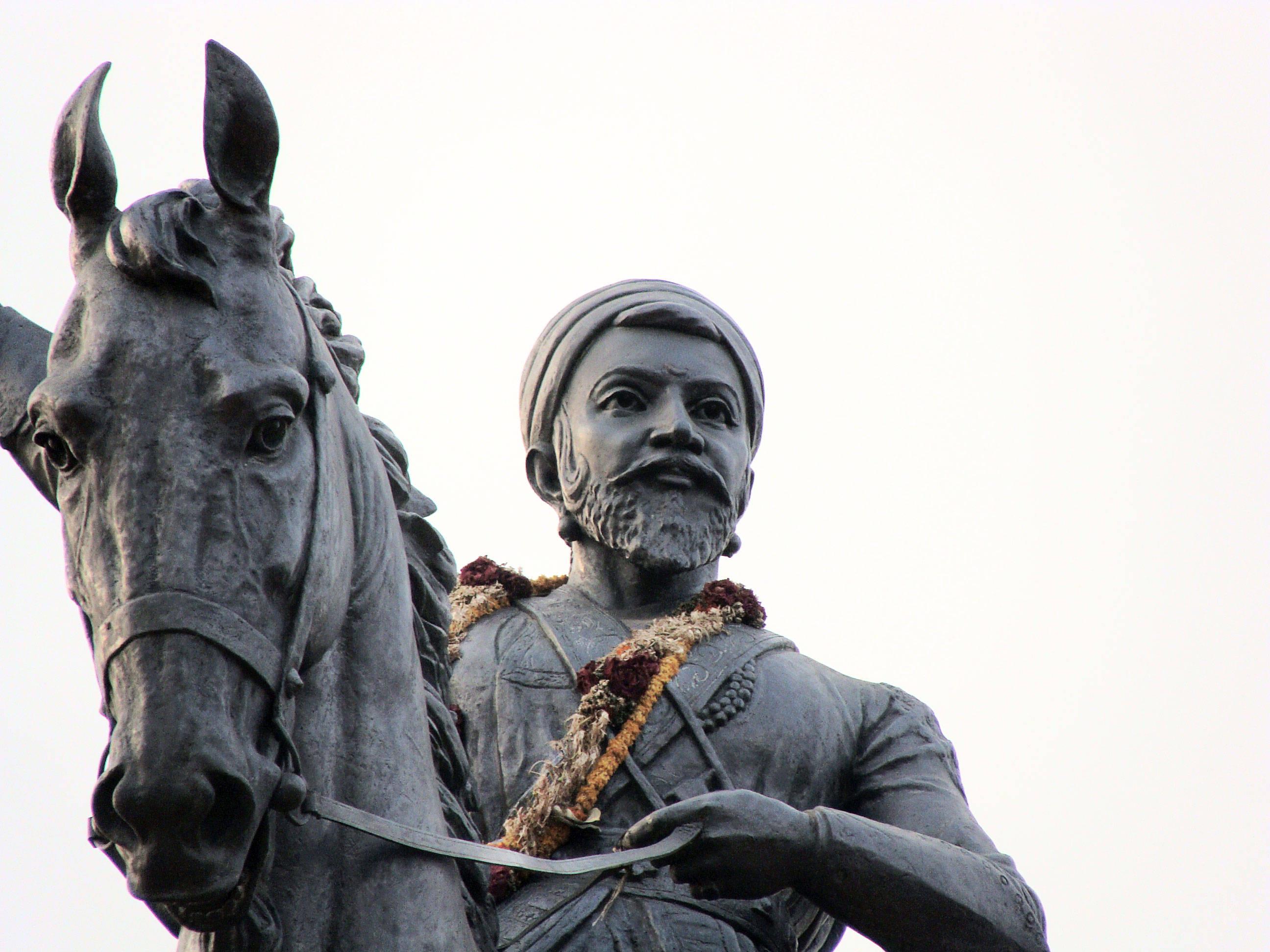 Chhatrapati Shivaji Maharaj Riding Horse Statue — 2592x1944 wallpaper
