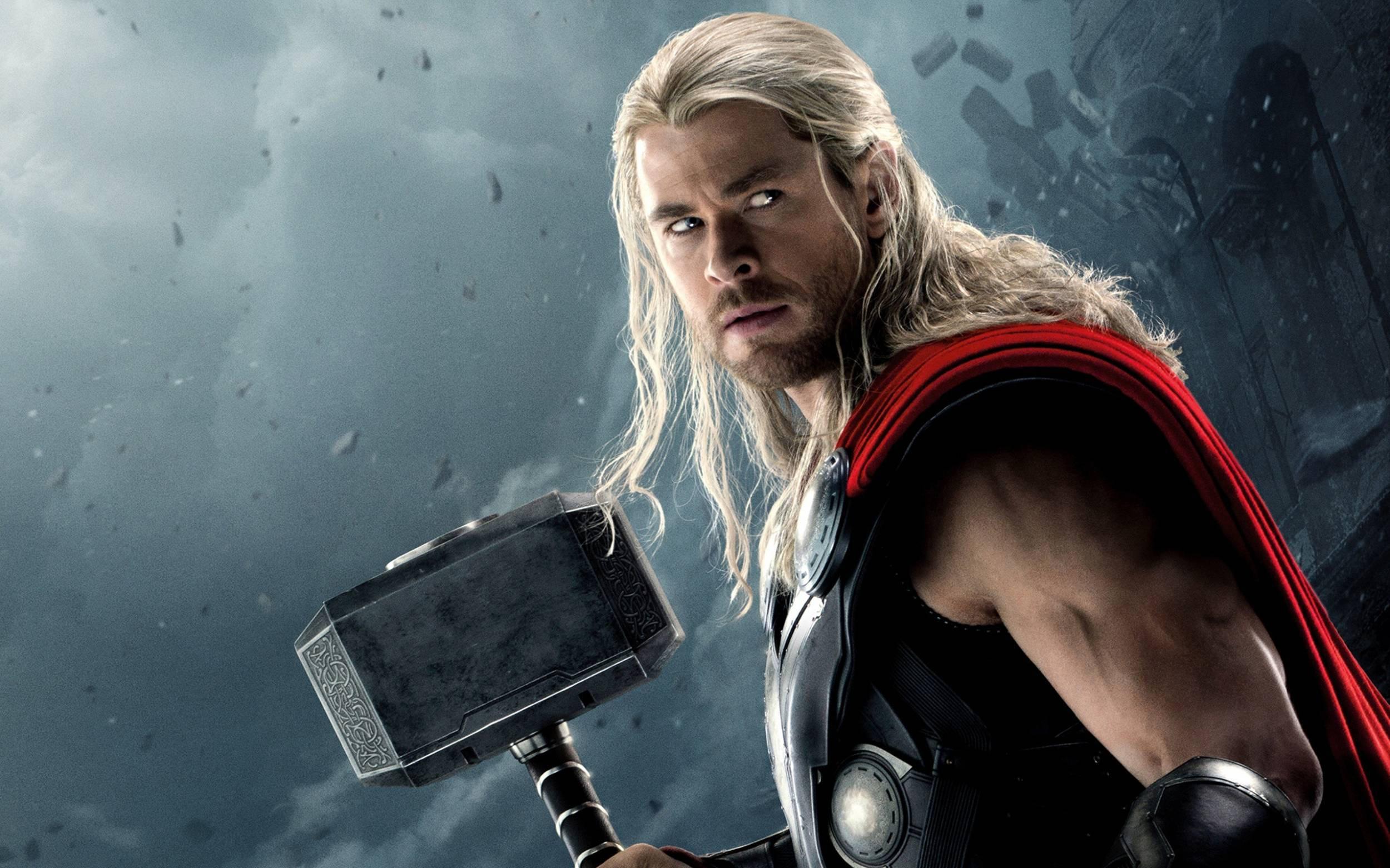 Chris Hemsworth as Thor: God of Thunder — 2500x1562 wallpaper