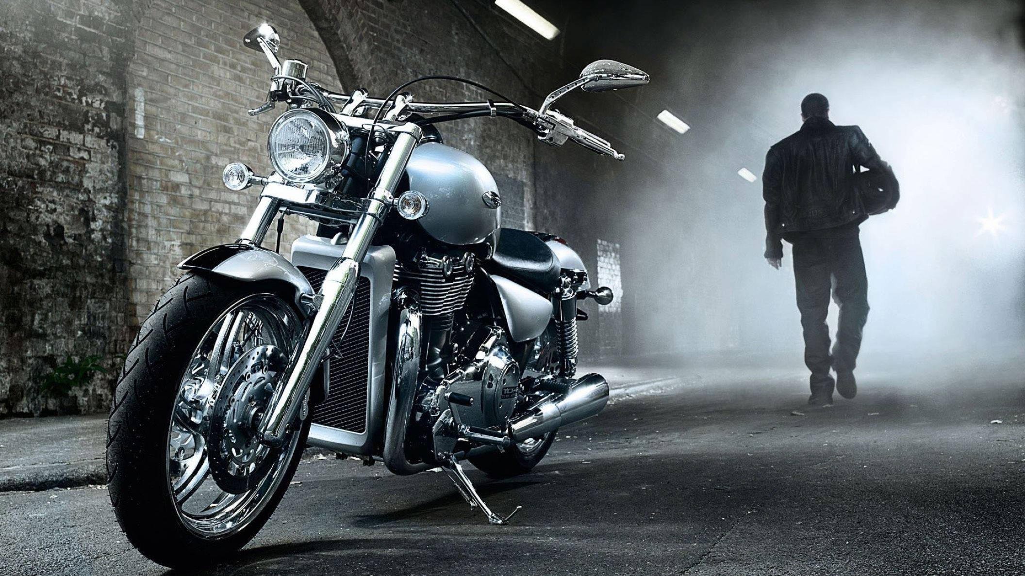 Classic Harley Davidson Motorcycle — 2112x1188 wallpaper