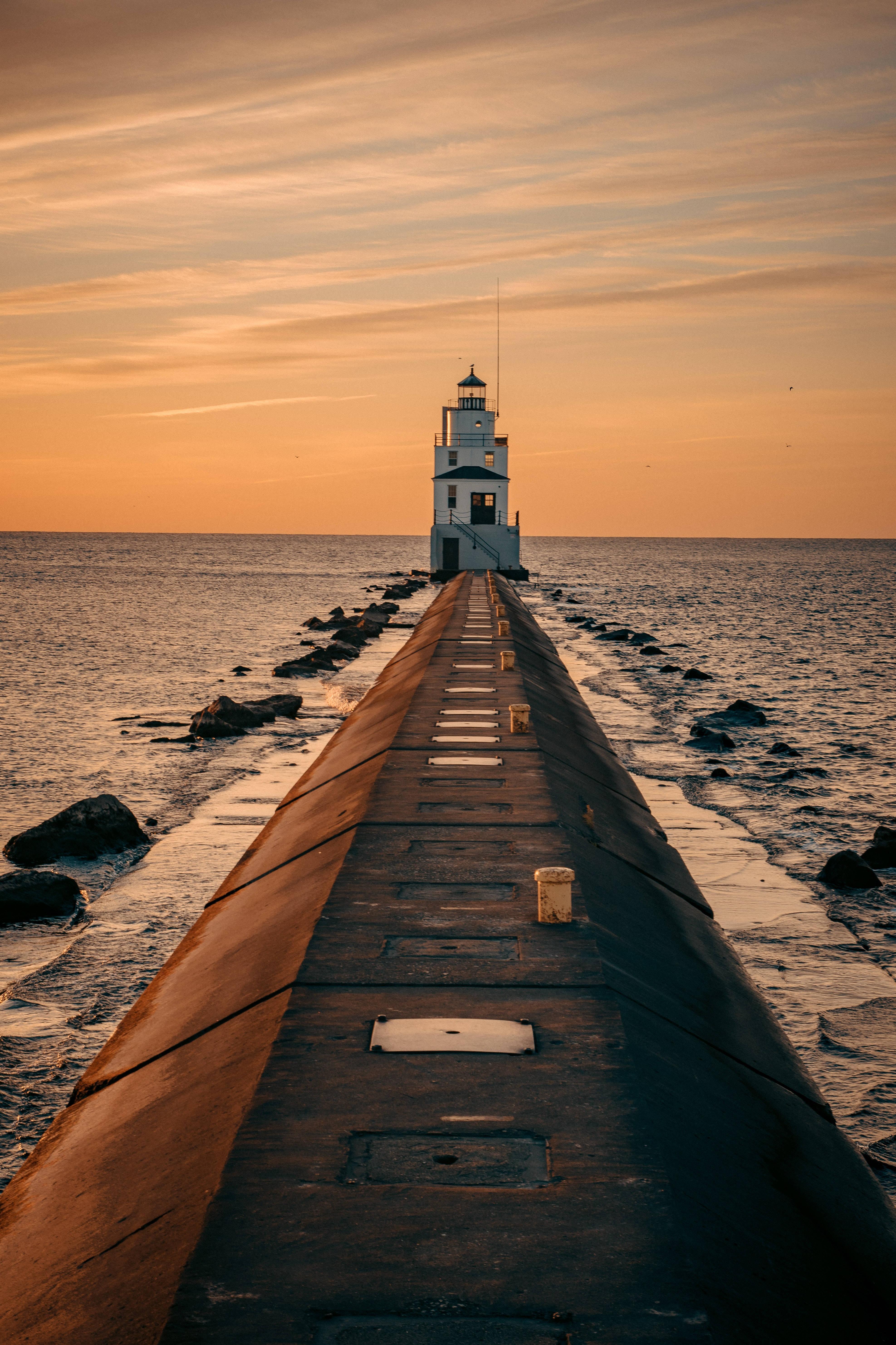 Come sun, sand, and sea - a perfect place to relax and enjoy life — 3950x5925 wallpaper