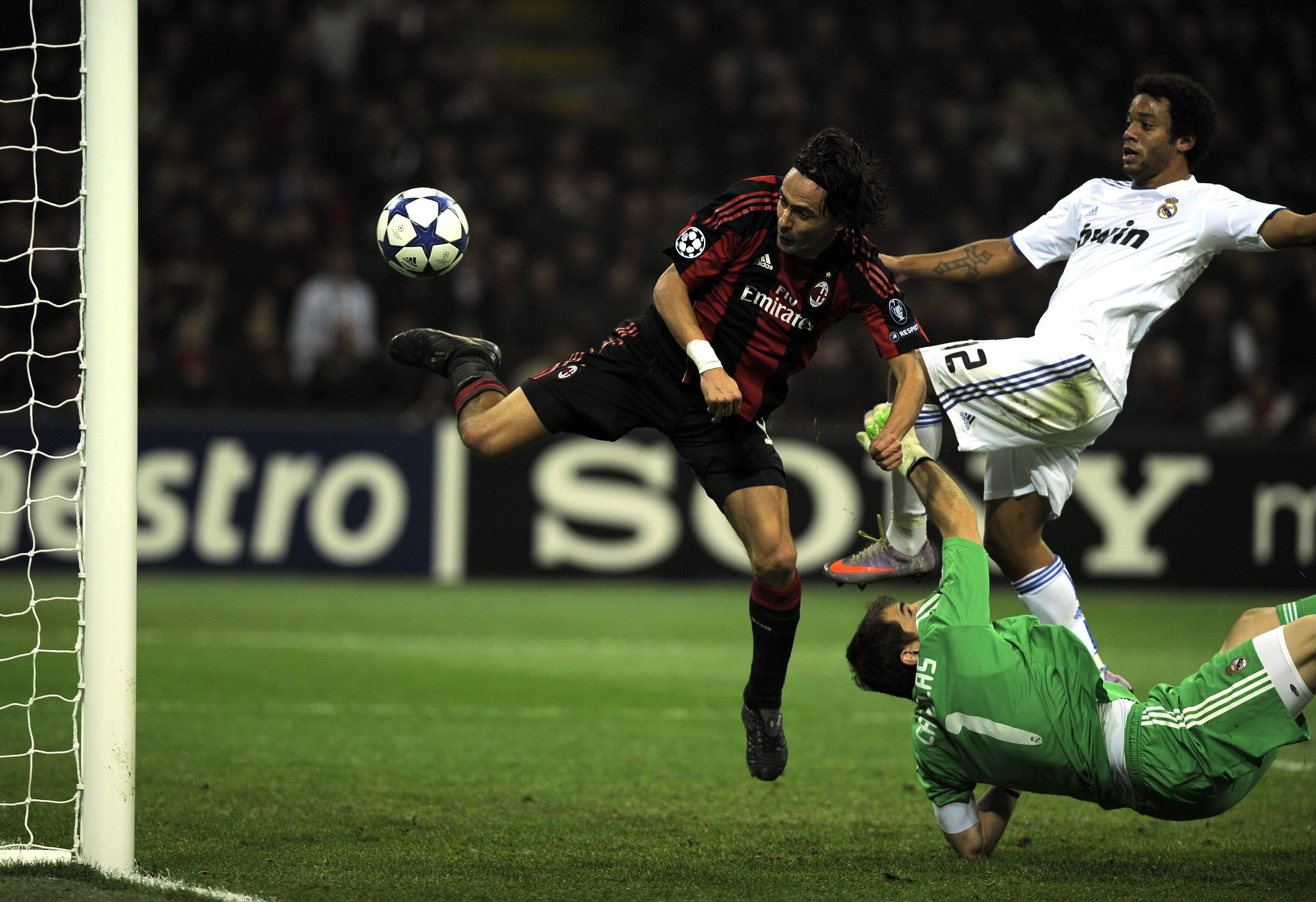 Cool Soccer Ditch Shot — 3500x2400 wallpaper