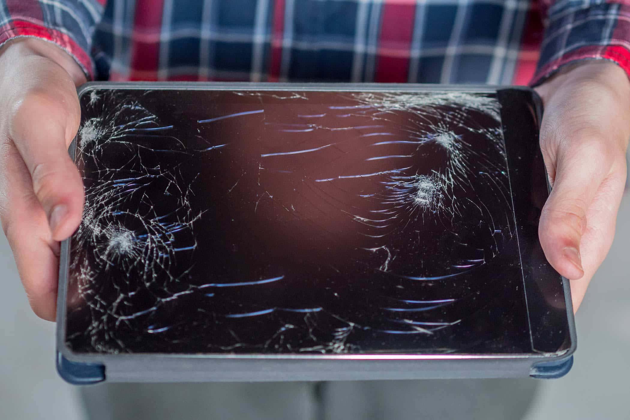 Cracked Screen pictures — 2100x1400 wallpaper