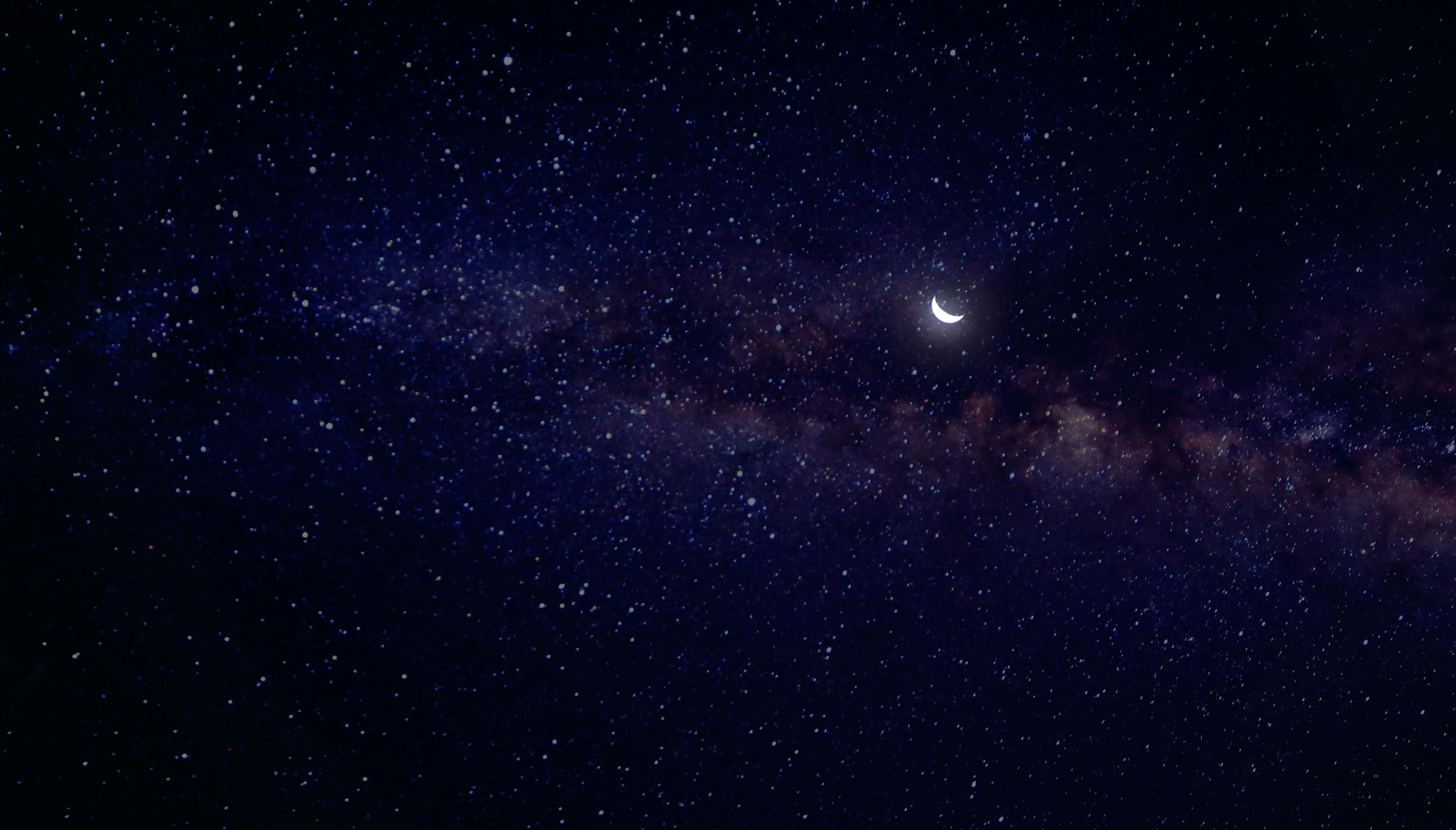 Crescent Moon In Galaxy Picture — 4040x2304 wallpaper