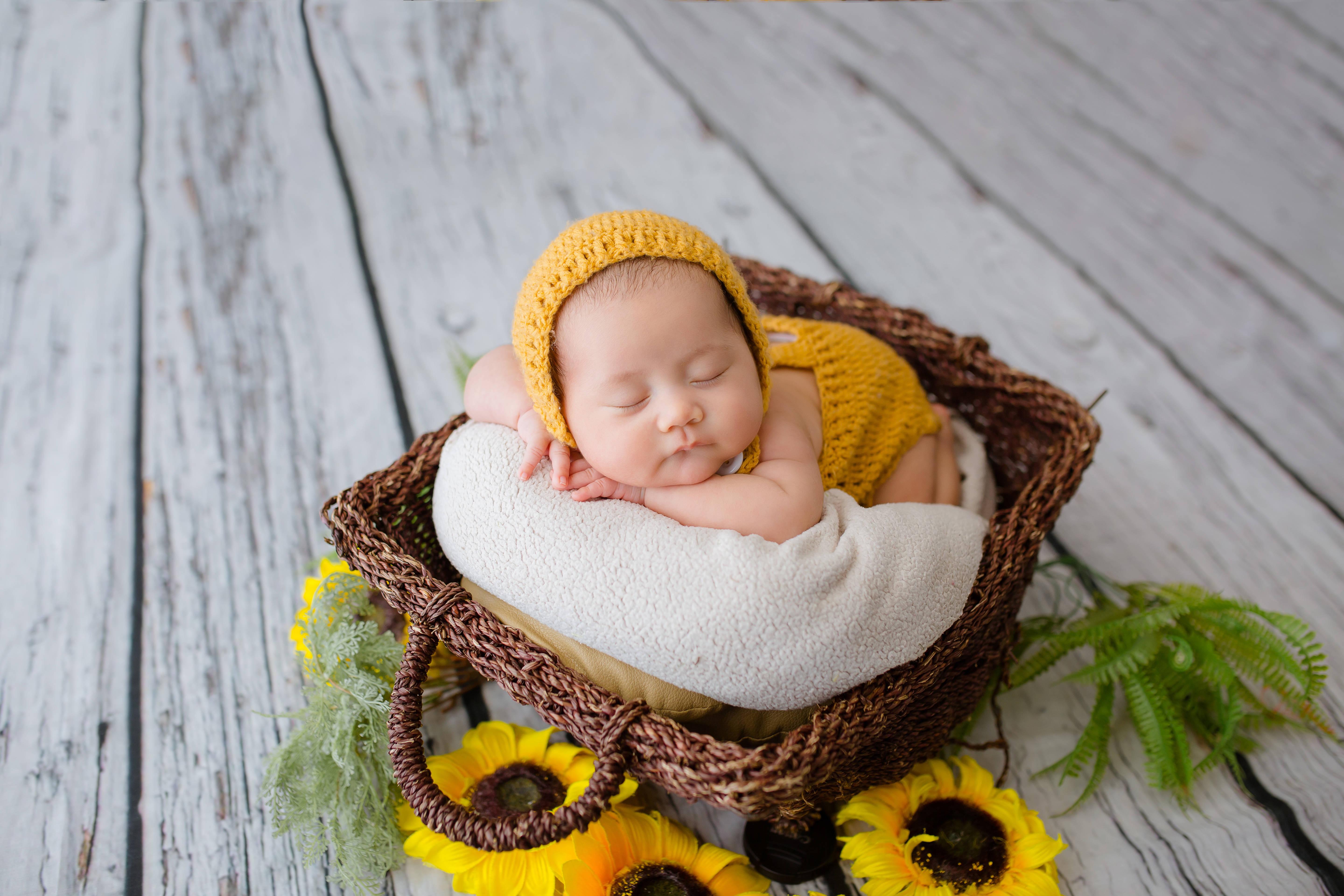 Cute Baby In Basket — 5760x3840 wallpaper