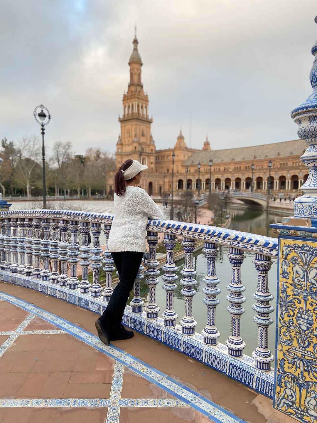 Discover the culture, landscape and history of Barcelona! — 1080x1440 wallpaper