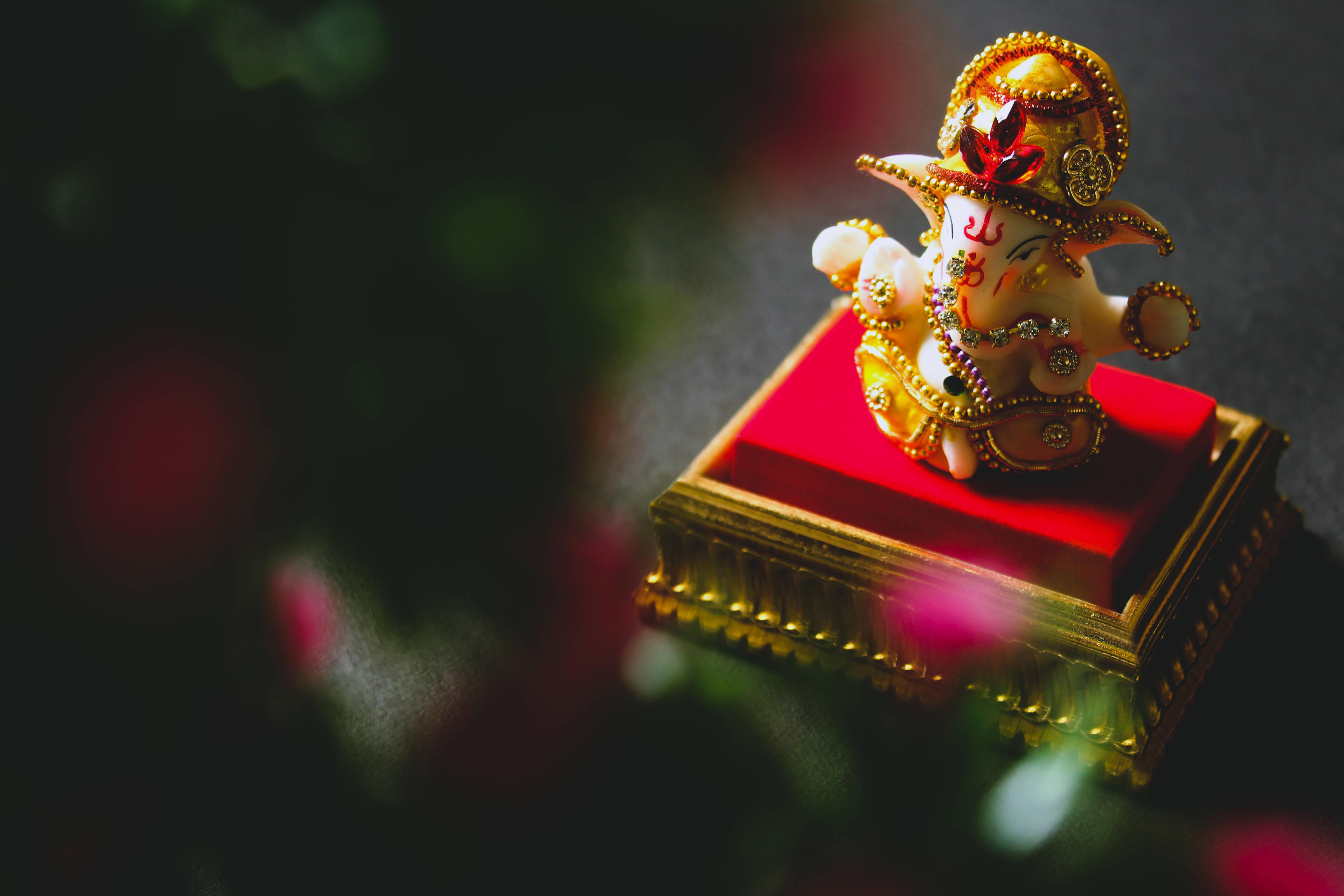 Distant Ganpati Bappa Statue — 5184x3456 wallpaper