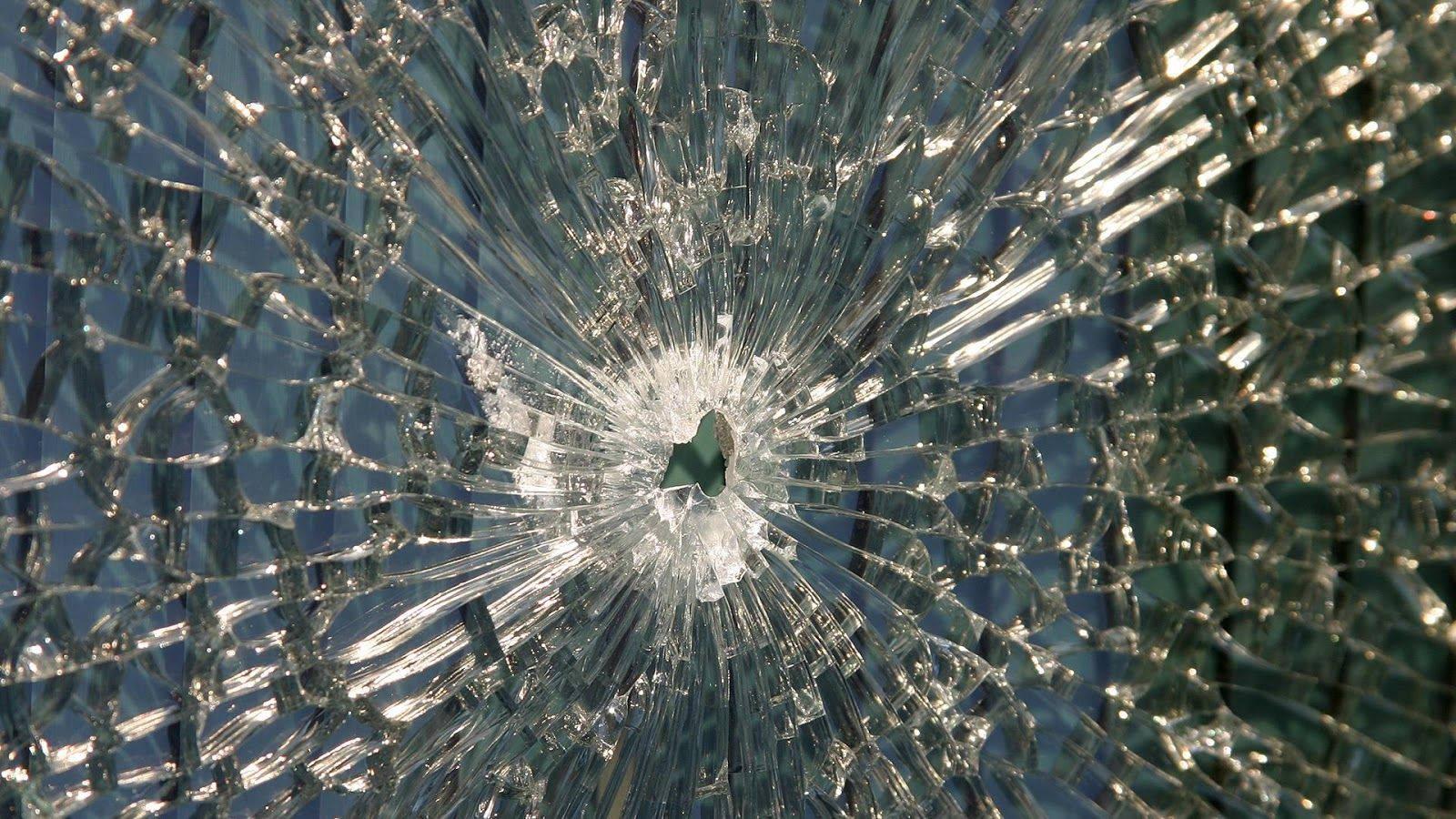 Don't let a cracked screen ruin your day! — 1600x900 wallpaper