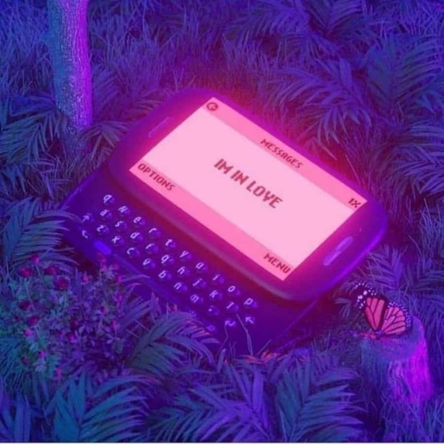 Embrace the aesthetic of the early 2000s — 900x900 wallpaper