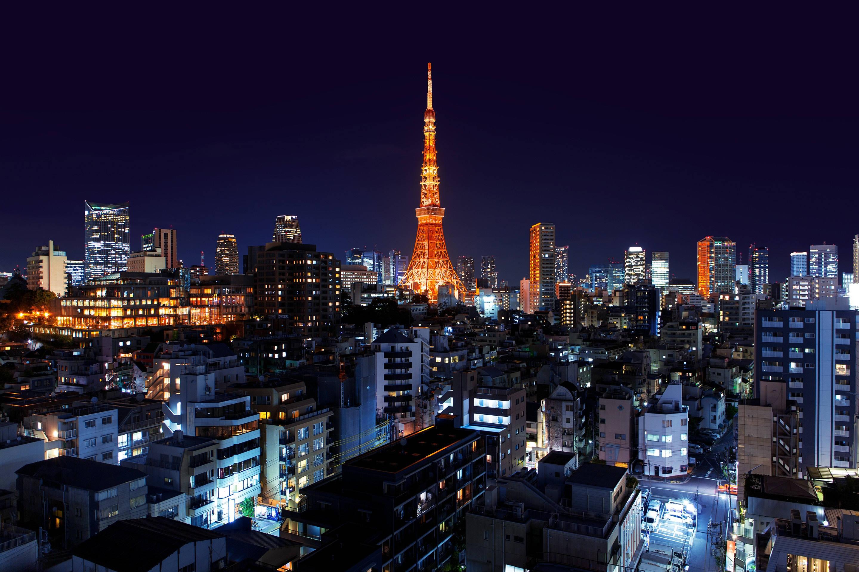 Enjoying the Serenity of Roponggi in Minato, Tokyo — 2880x1920 wallpaper