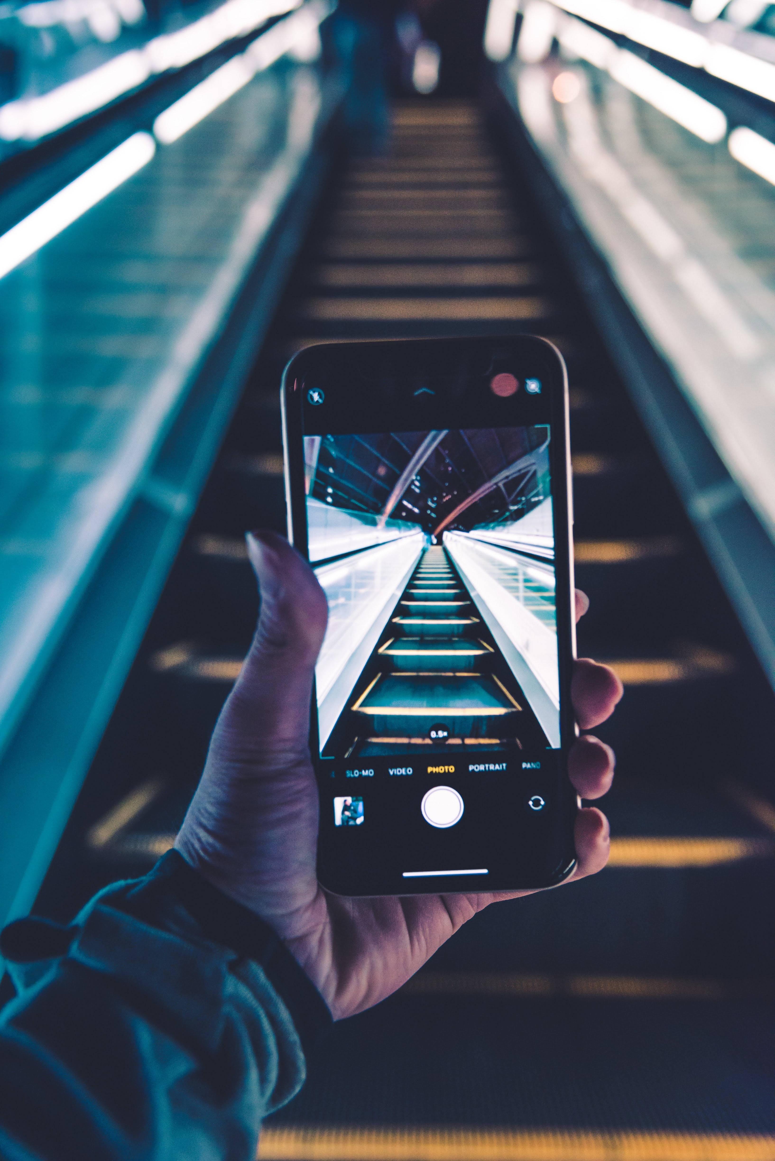 Escalator Photo Using Phone — 3268x4896 wallpaper