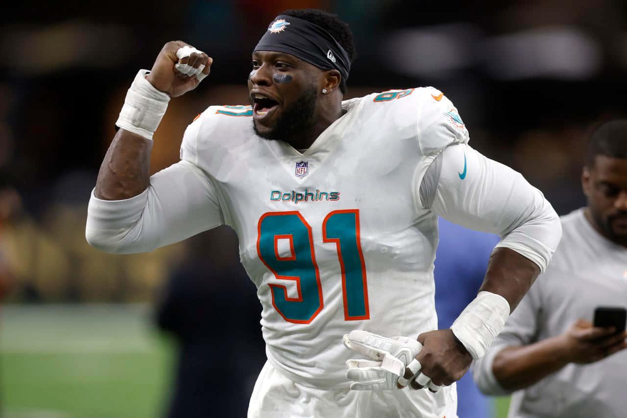 Experience the electrifying energy of a professional sports game at an NFL game! — 1280x853 wallpaper