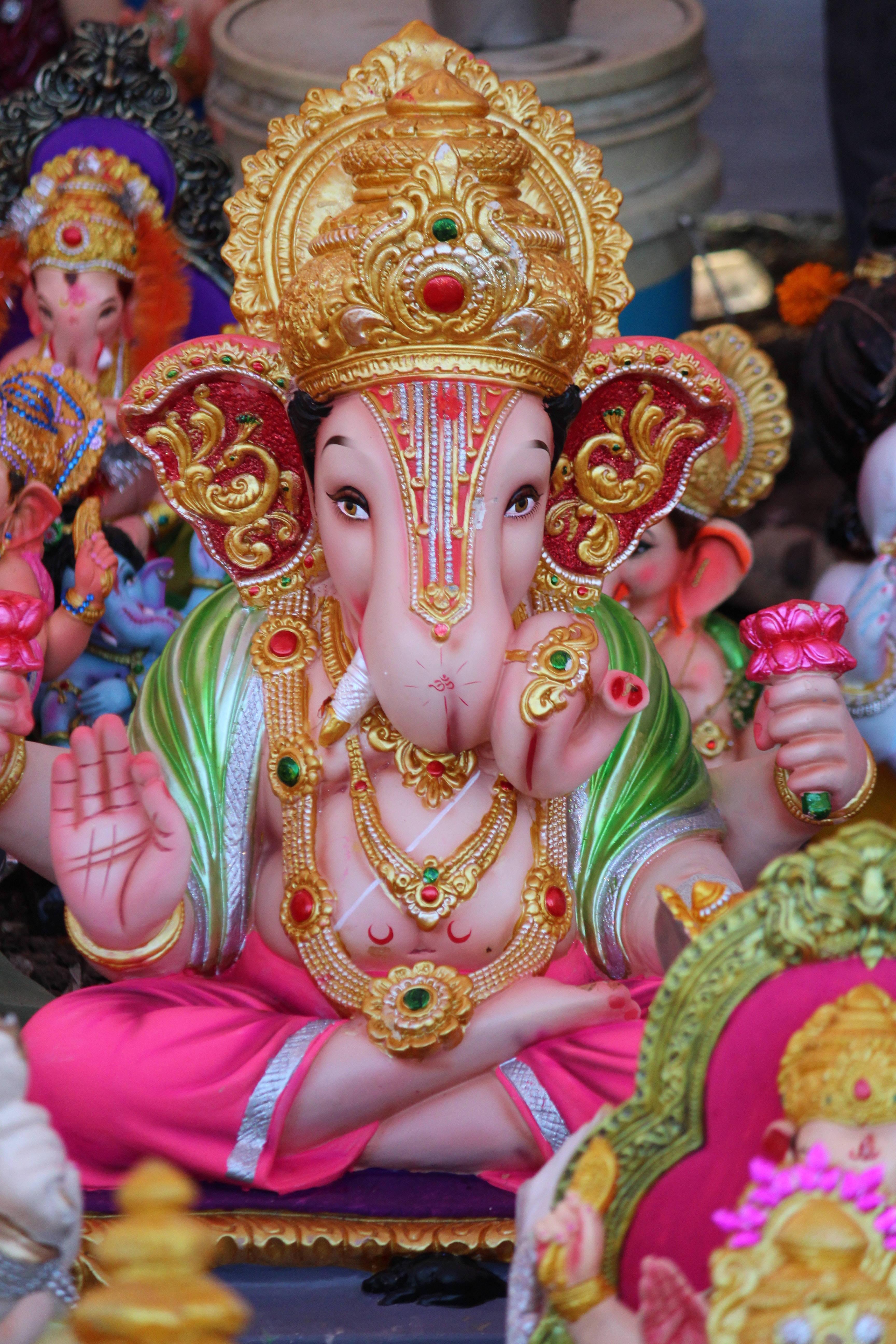 Exquisite Ganesh Statuette on a Mobile Device — 3456x5184 wallpaper