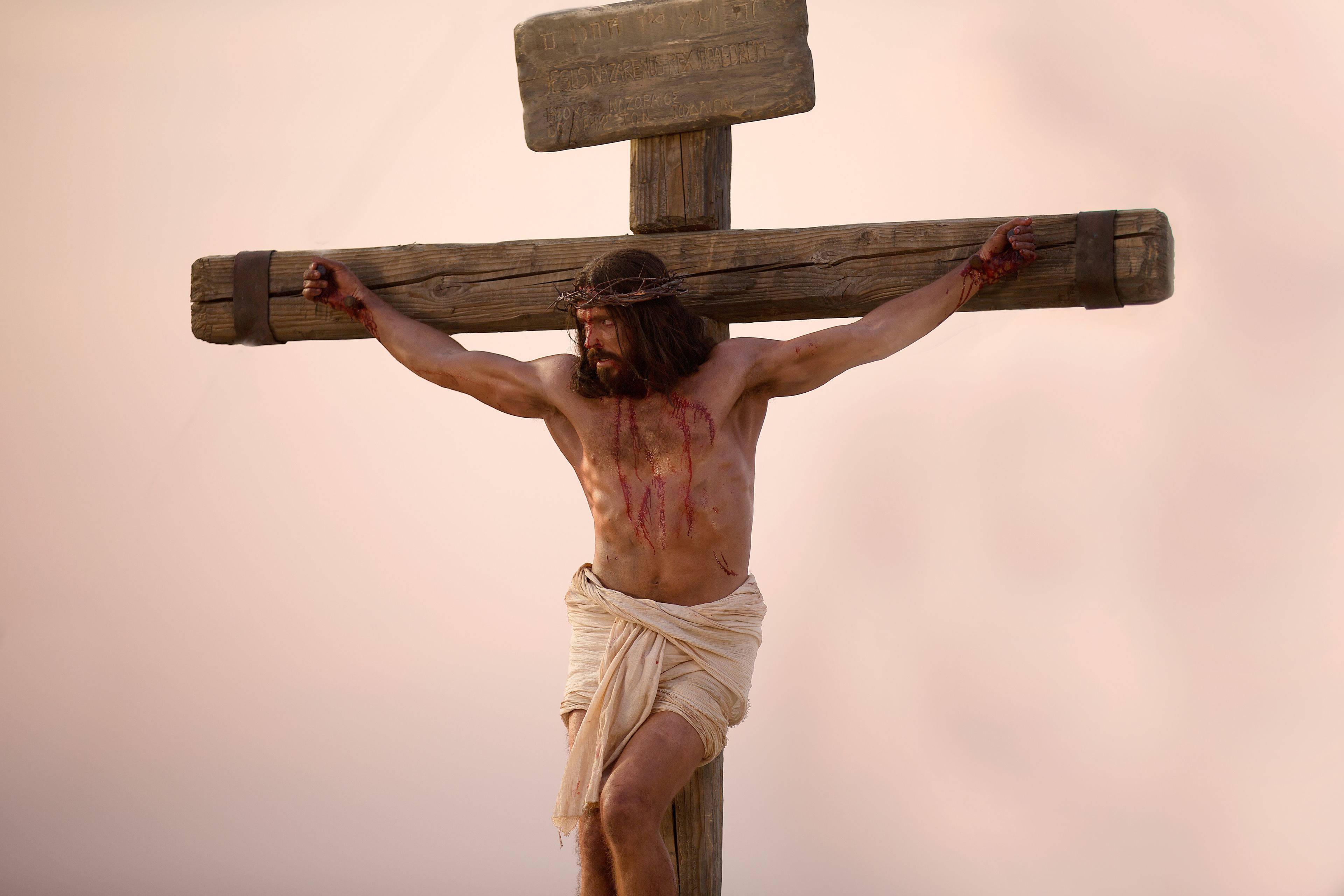 Fascinating Visual Of The Christian Cross — 3840x2560 wallpaper