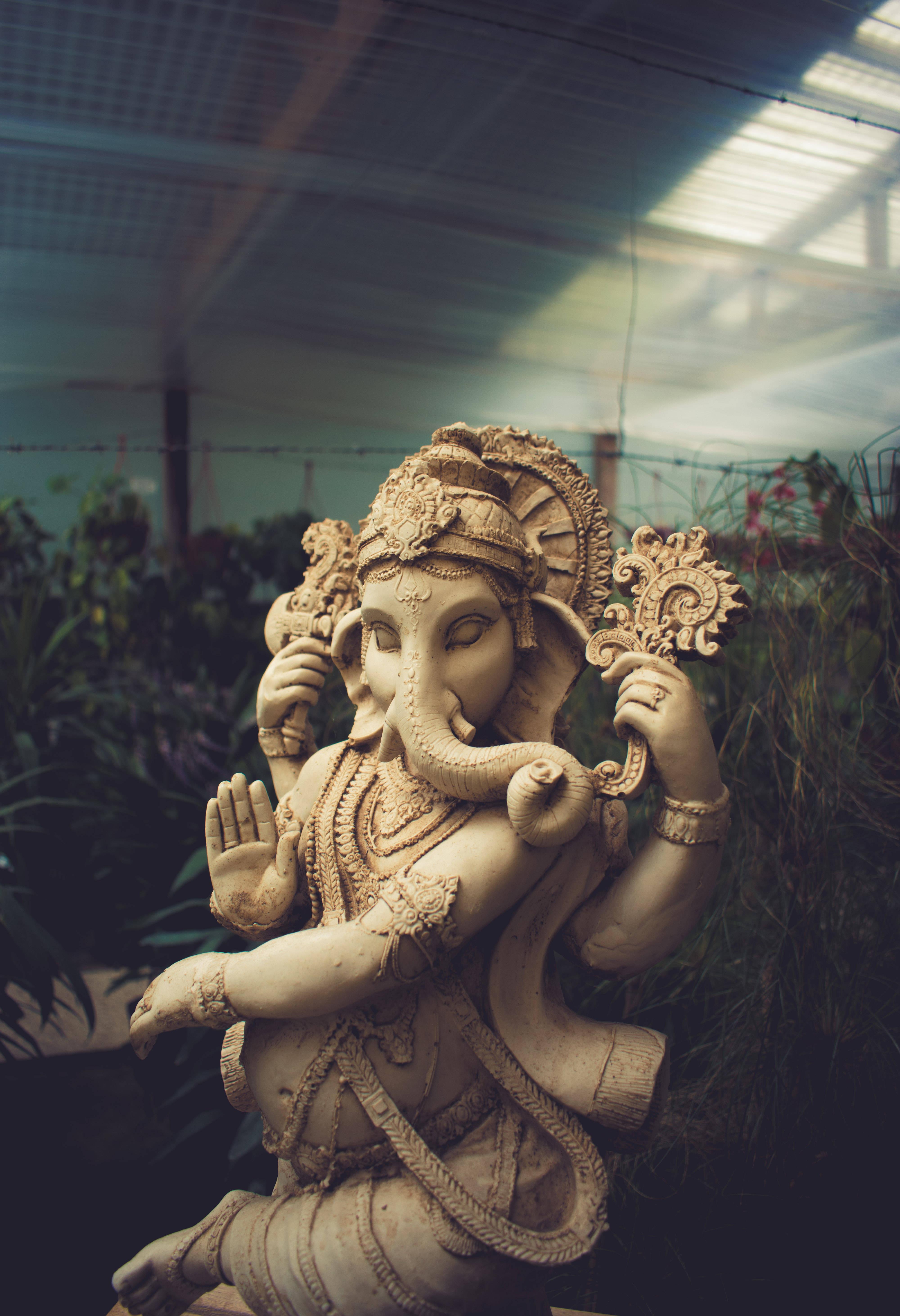 Ganpati Bappa Clay Statue — 4000x5852 wallpaper