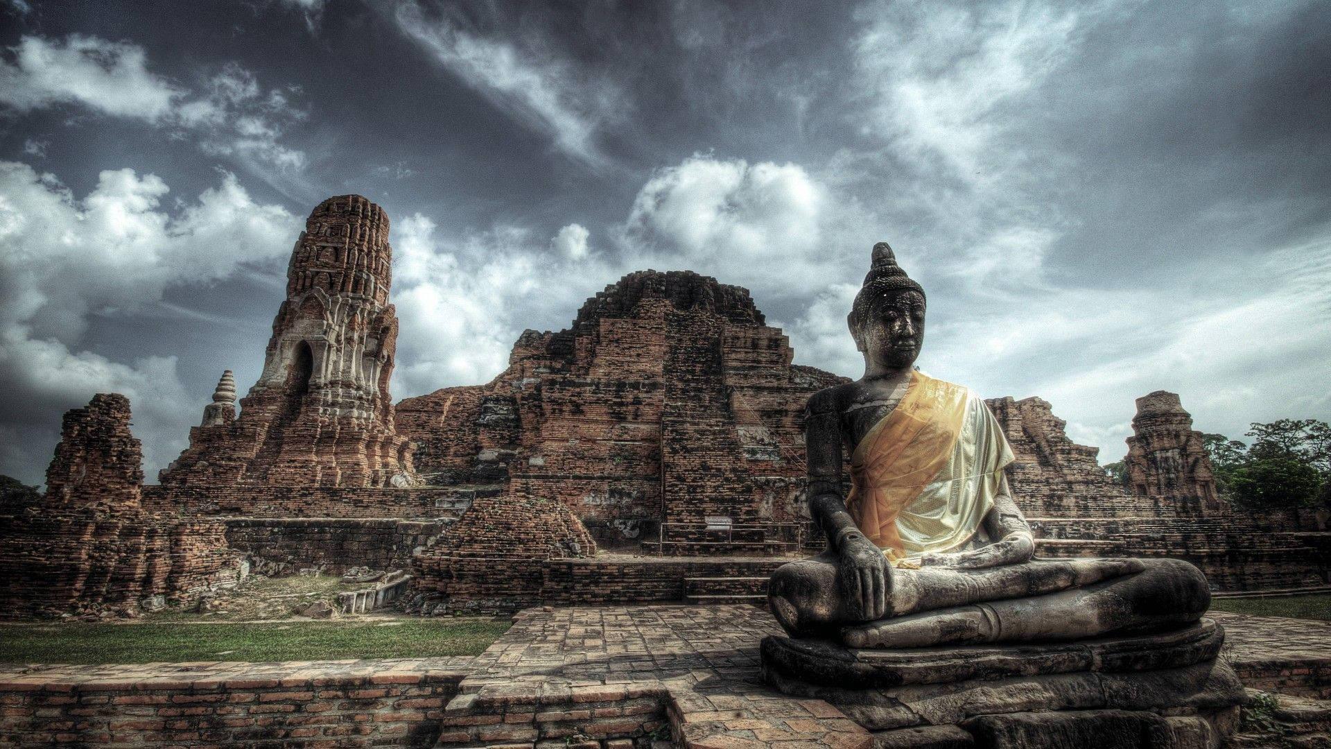 Gazing Upon the Enlightened Buddha in Ayutthaya — 1920x1080 wallpaper