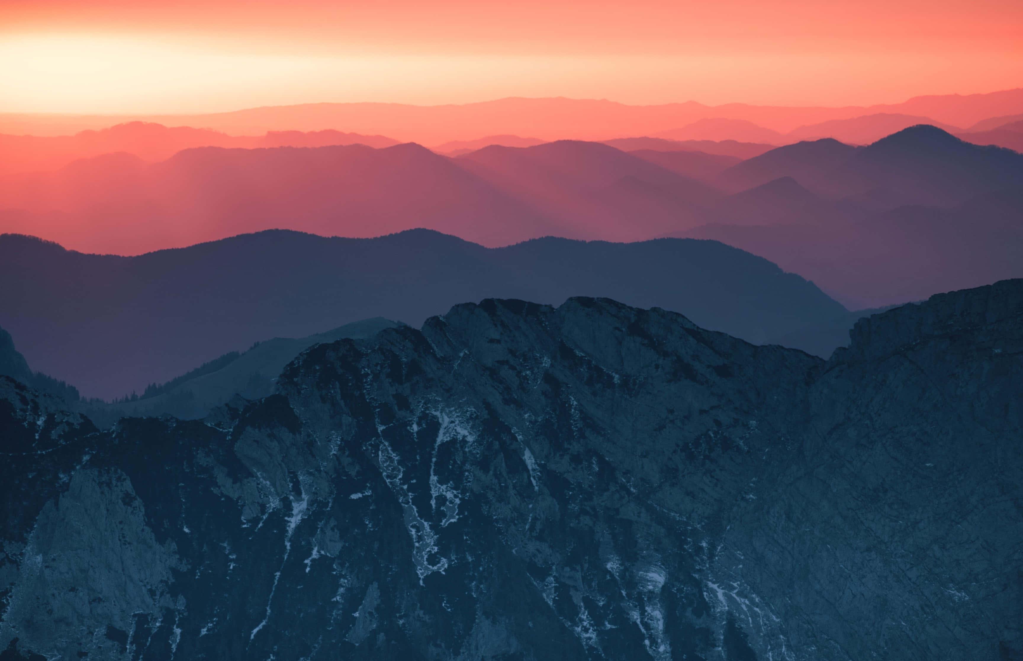 Get ready for the modern professional with the Macbook Pro — 3456x2234 wallpaper