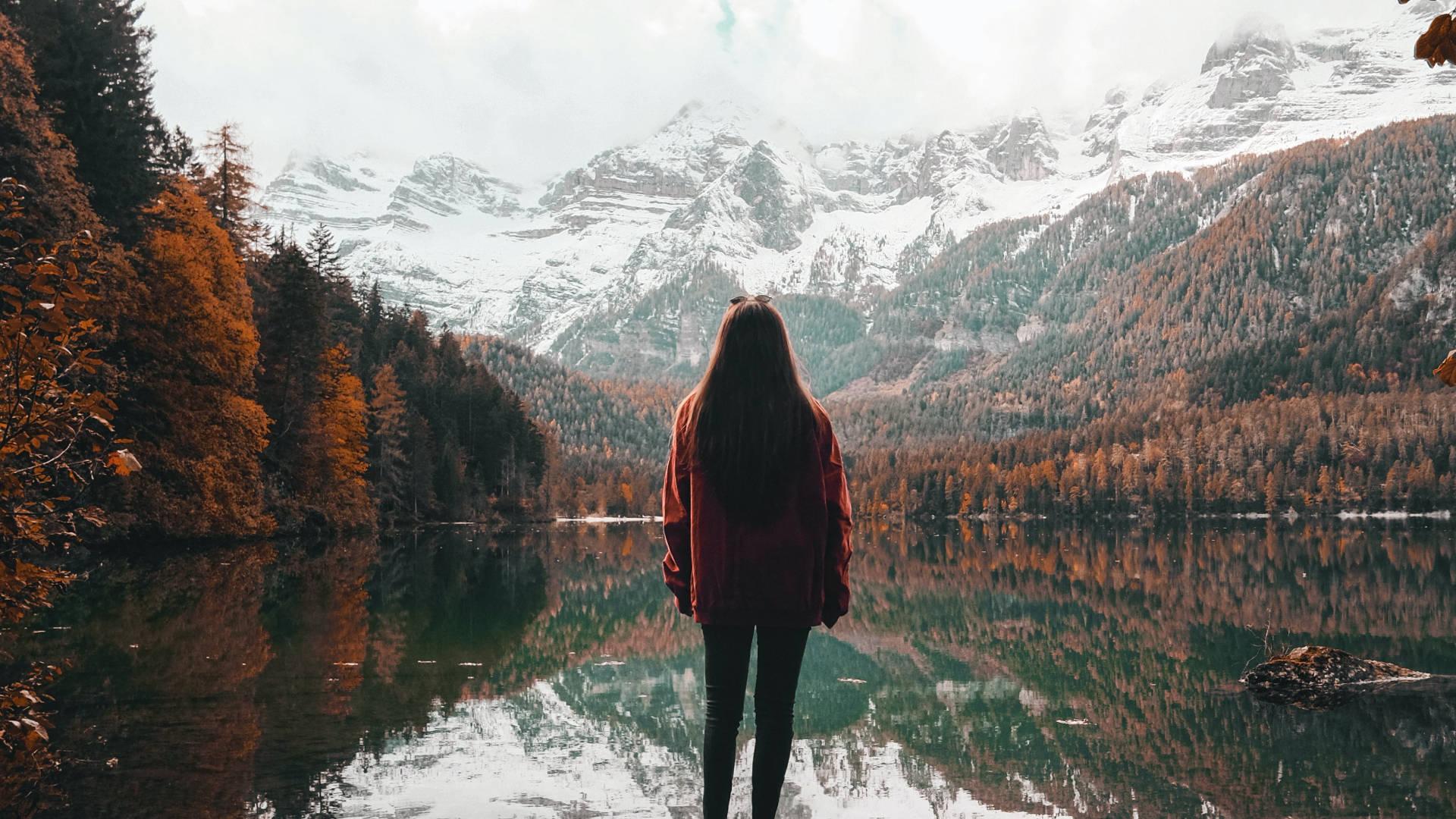 Girl In Winter Alone — 1920x1080 wallpaper