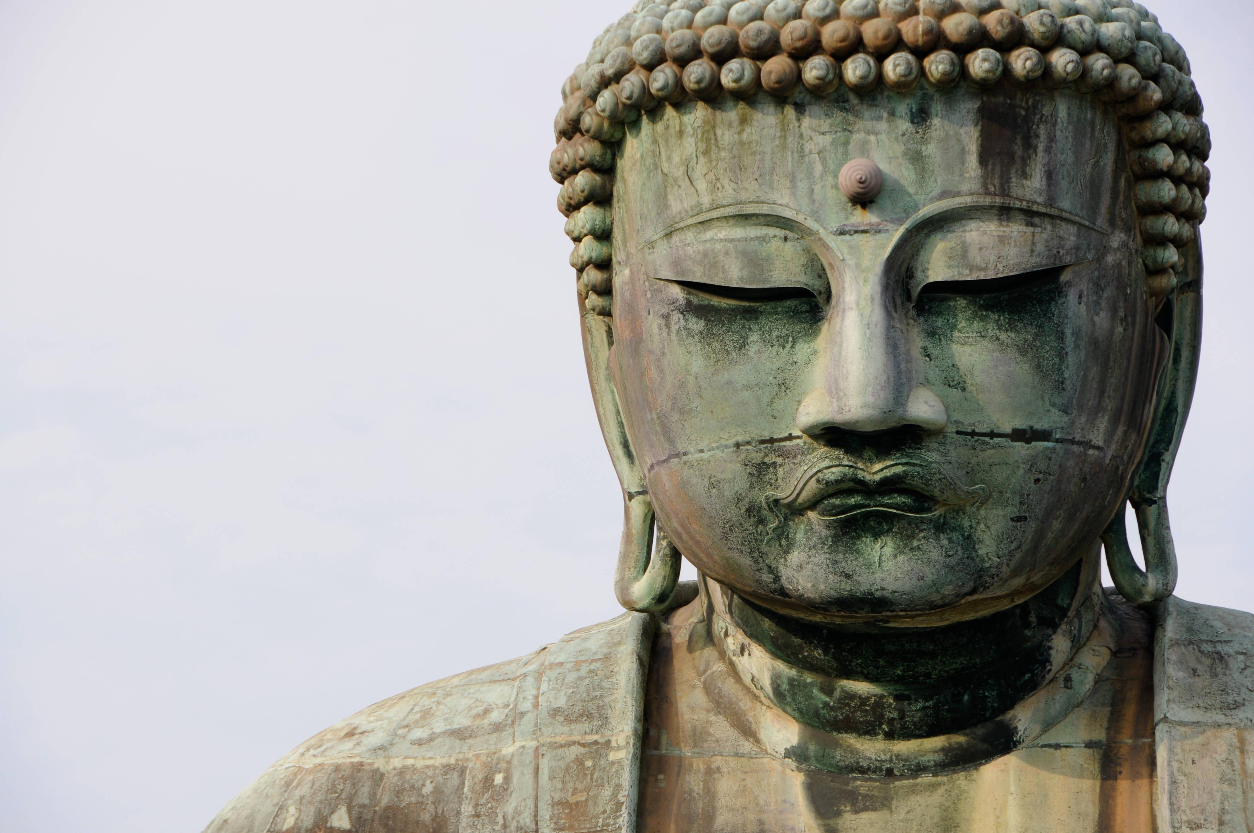 Gray Concrete Statue Of Buddha HD — 4288x2848 wallpaper