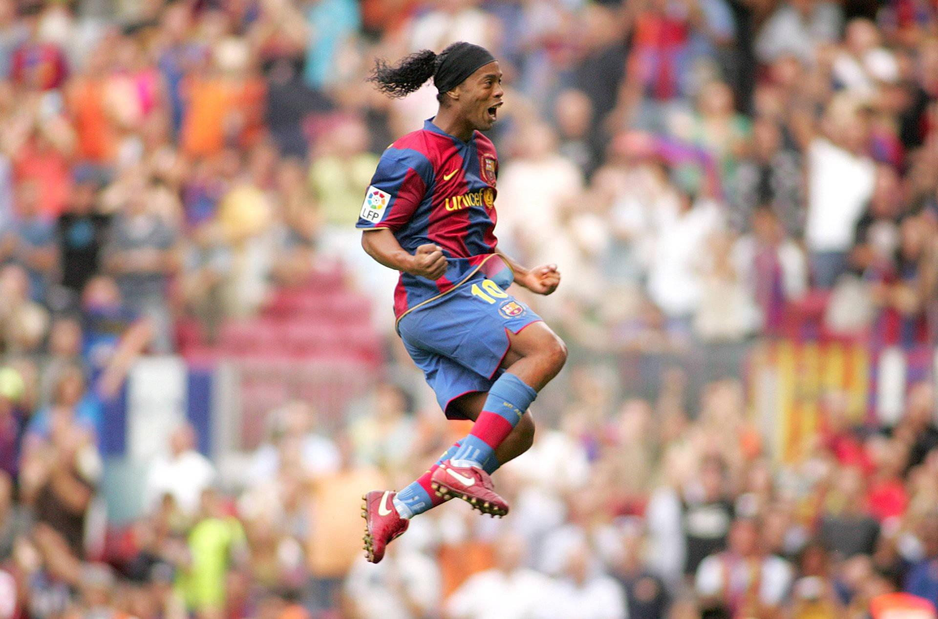 High Jump Ronaldinho — 1920x1269 wallpaper