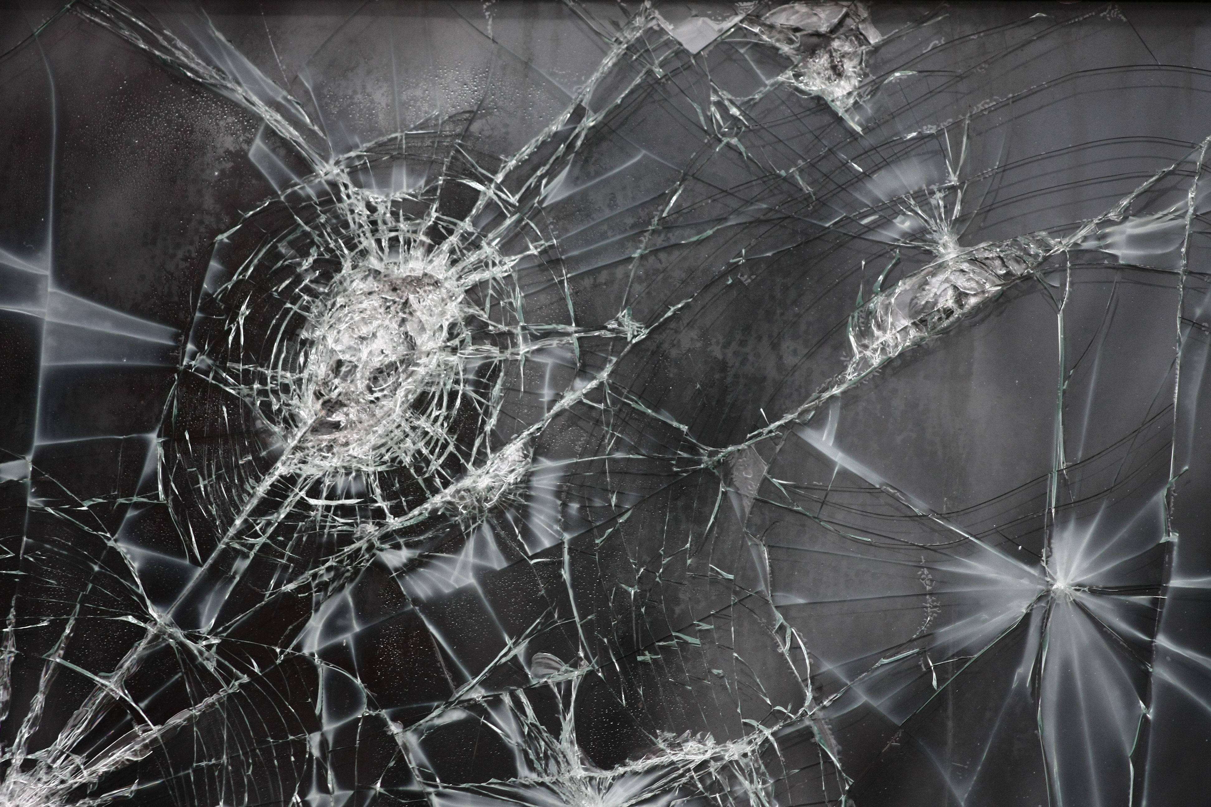 Ice Cracked Screen Marks — 3888x2592 wallpaper