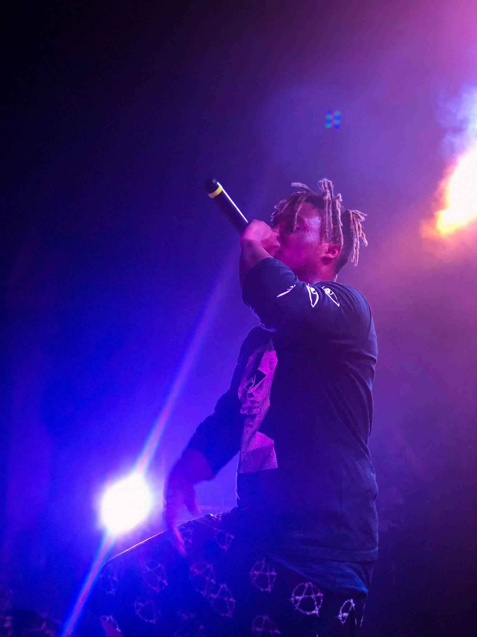 Image Juice Wrld Performing on Stage — 1536x2048 wallpaper