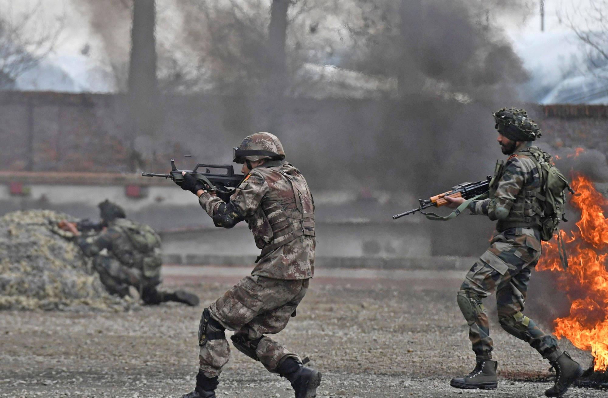Indian Army In Action — 2000x1311 wallpaper