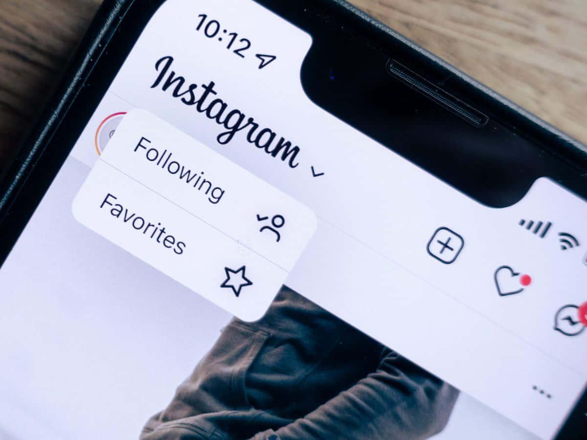instagram is a social media platform that allows you to share photos and videos — 1200x900 wallpaper