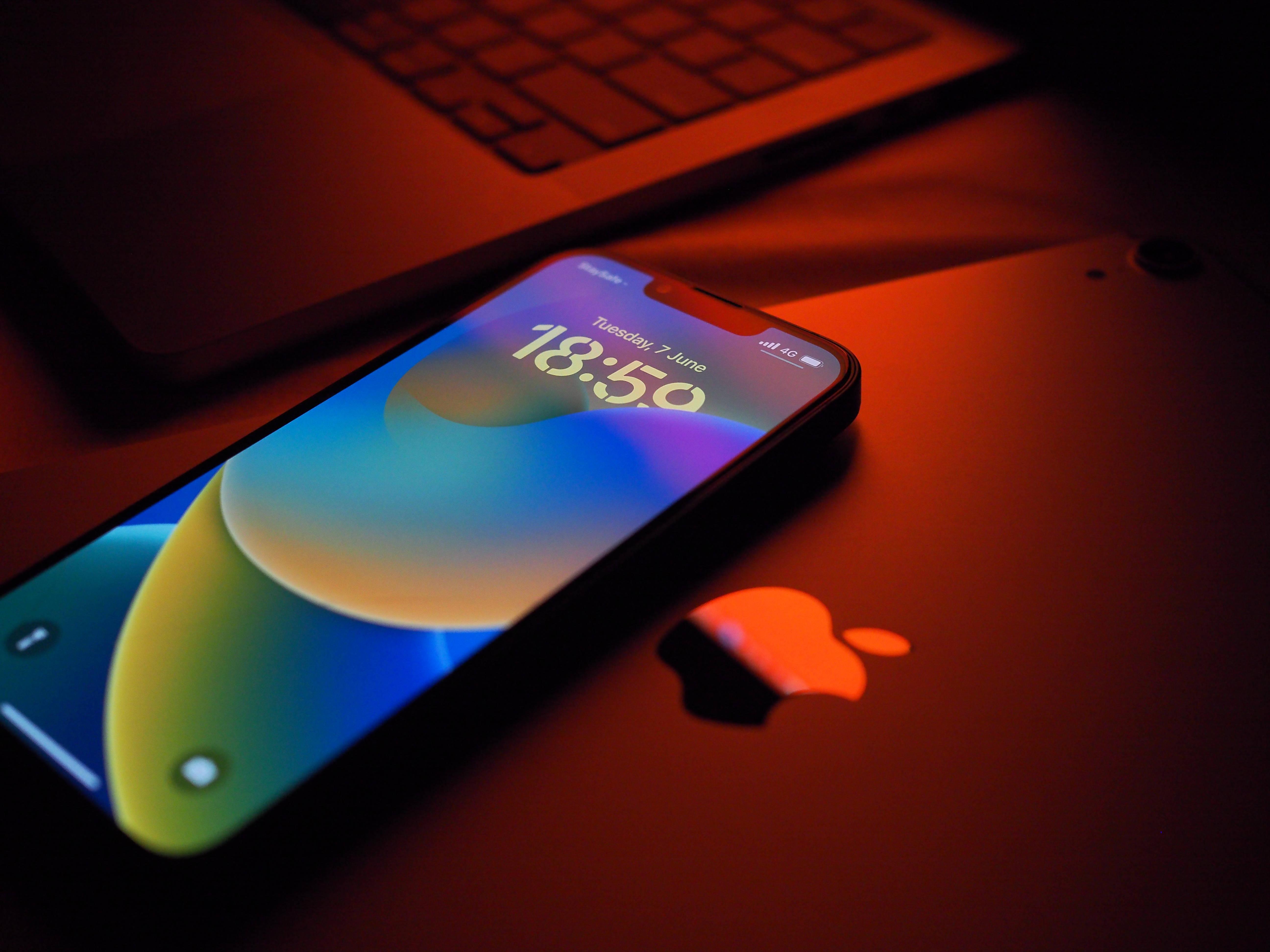IPhone With Ios 16 — 5184x3888 wallpaper