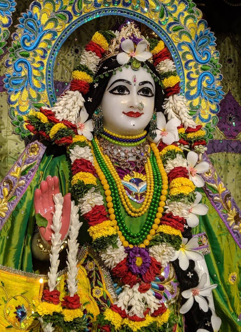 ISKCON Sculpture Of Madan Mohini — 932x1280 wallpaper