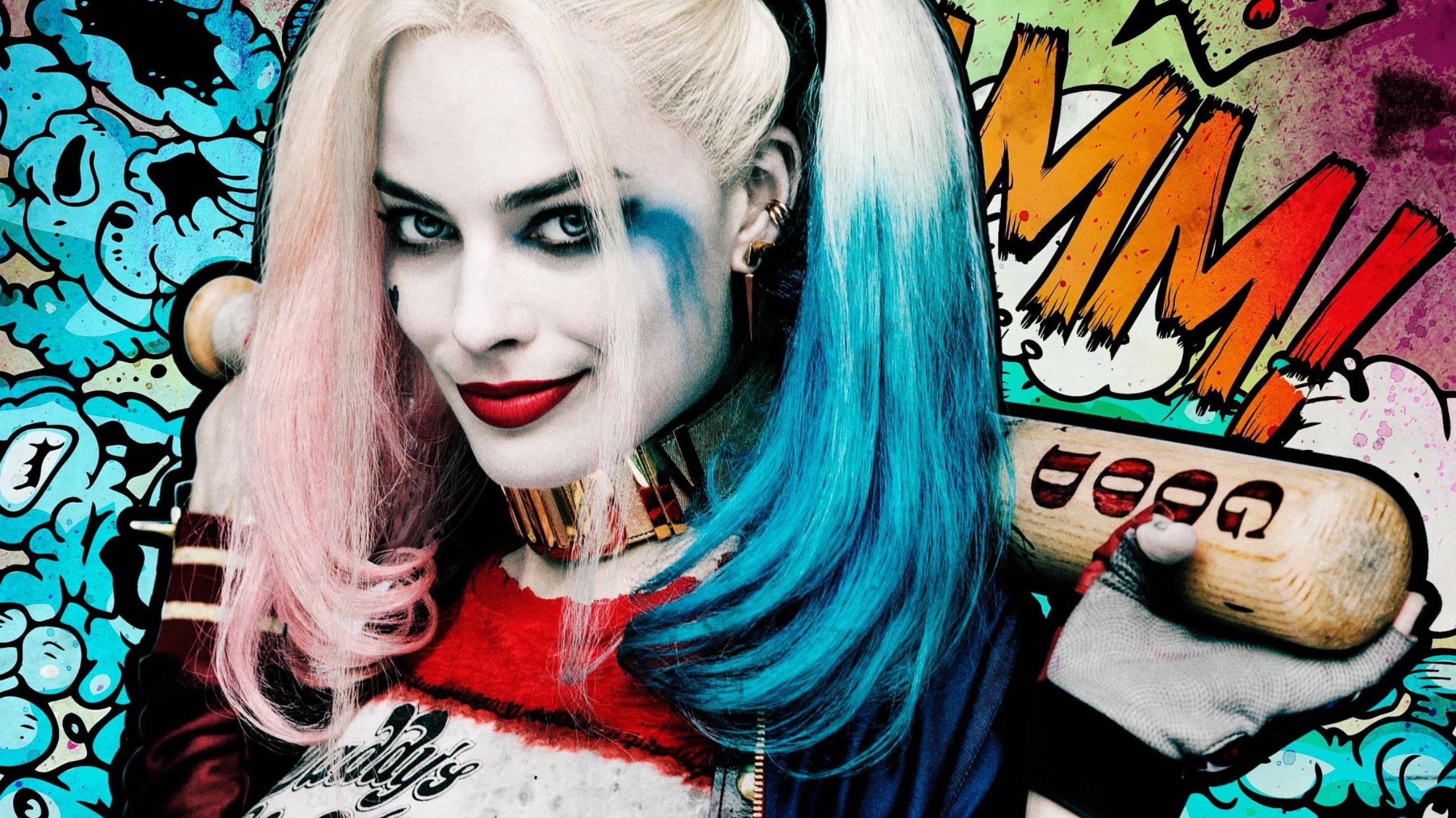 Joaquin Phoenix and Margot Robbie in a scene from the award-winning movie, Joker — 2560x1440 wallpaper