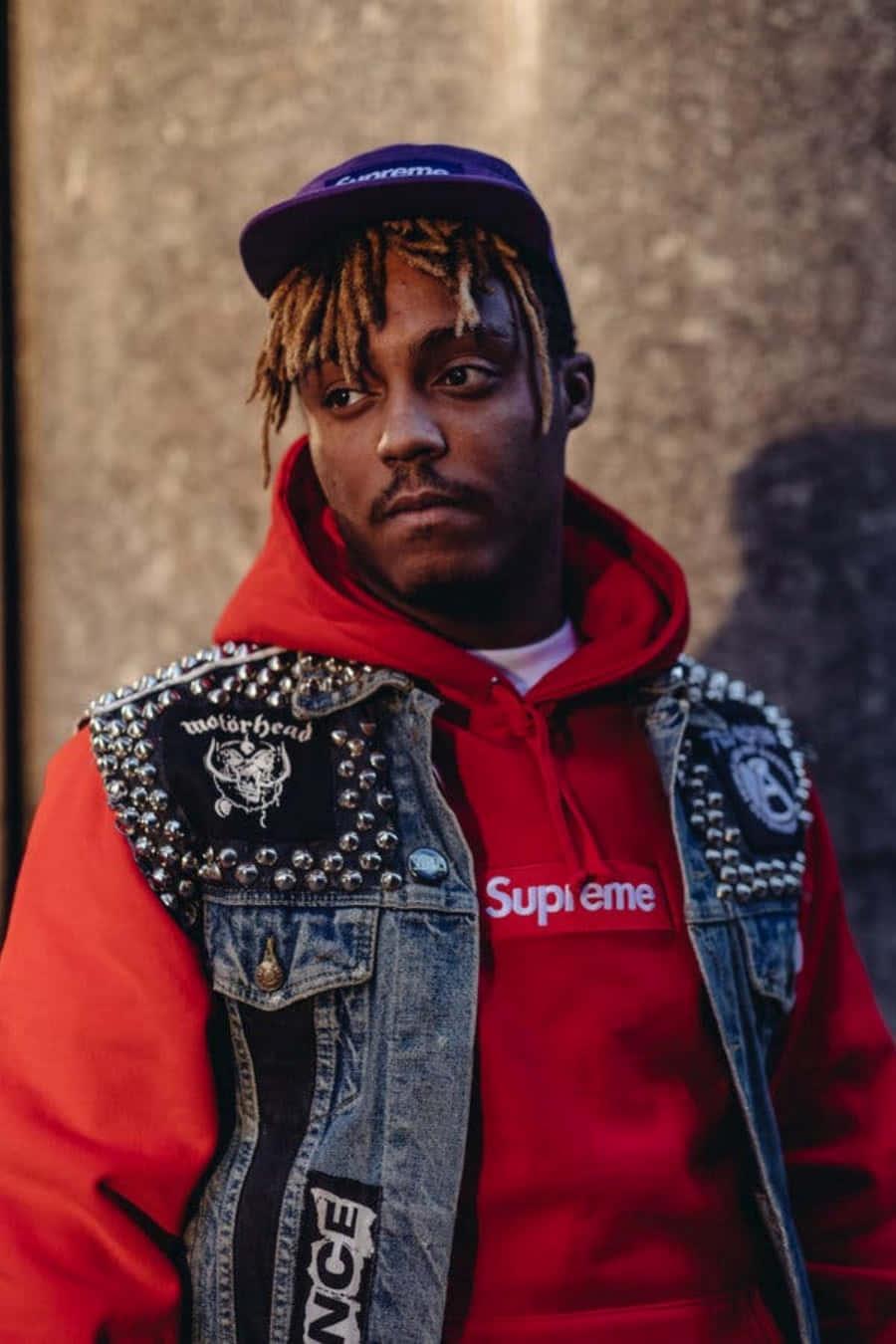 Juice Wrld embracing his inner child — 900x1350 wallpaper