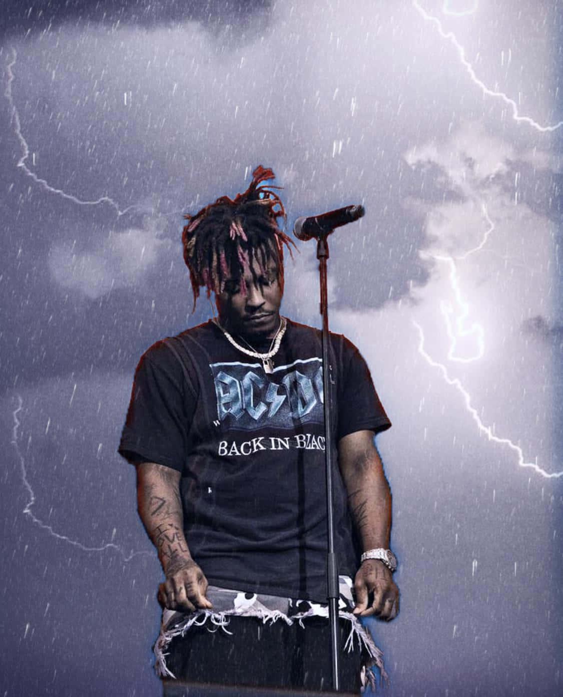 Juice Wrld Performing On Stage — 1125x1392 wallpaper