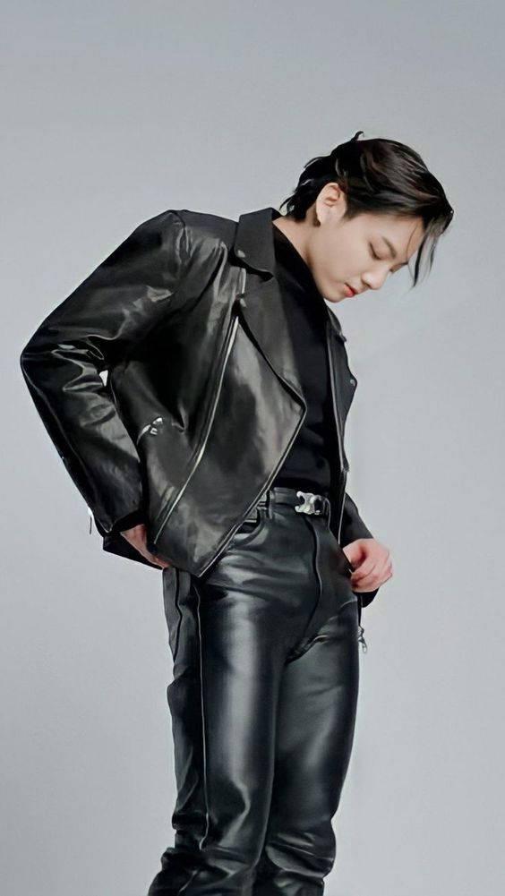 Jungkook In Leather Jacket — 564x1001 wallpaper