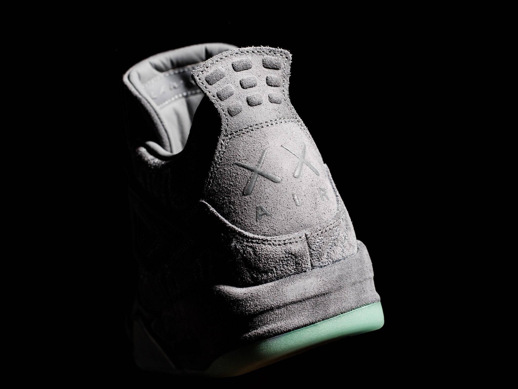 KAWS Air Jordan Heel Logo — 2048x1536 wallpaper